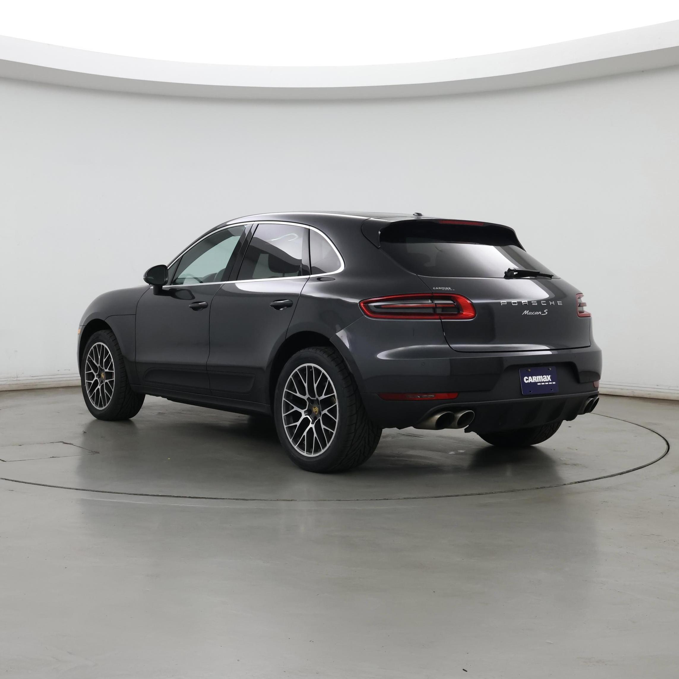Thumbnail: 2017 Porsche Macan - 2