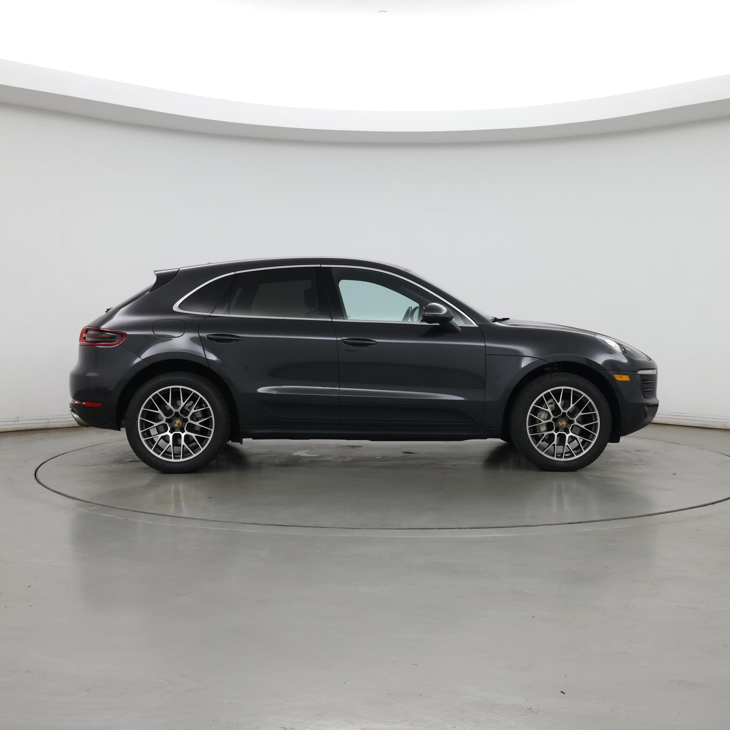 Thumbnail: 2017 Porsche Macan - 7