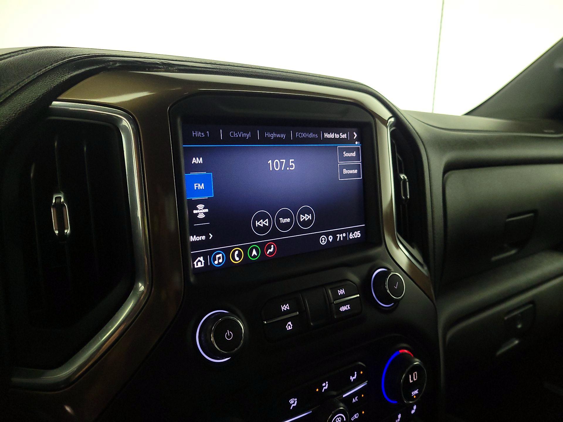 Thumbnail: 2022 Chevrolet Silverado 1500 - 16