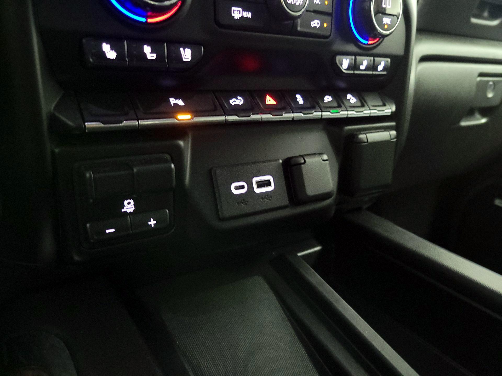 Thumbnail: 2022 Chevrolet Silverado 1500 - 19