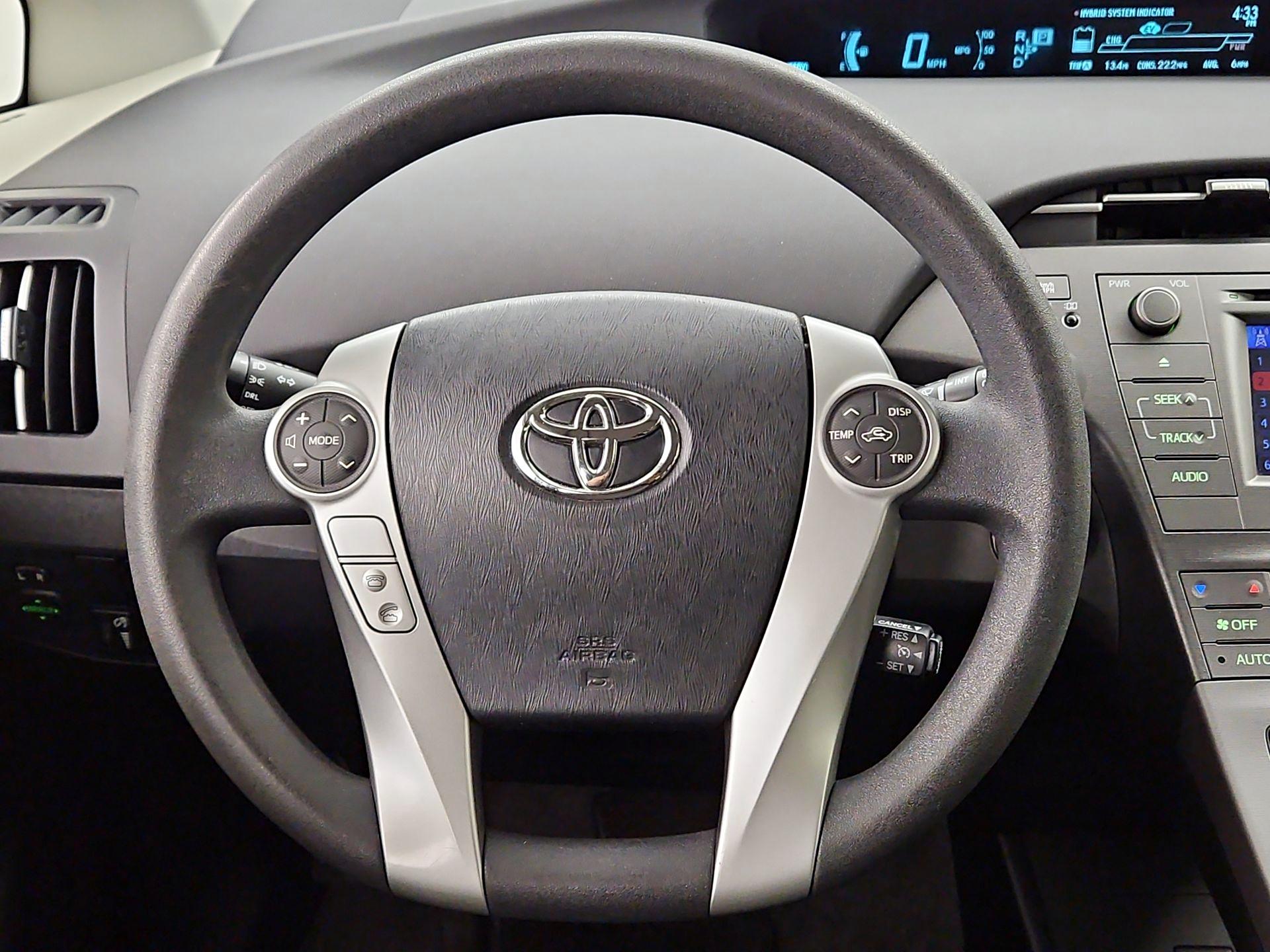 Thumbnail: 2015 Toyota Prius - 10