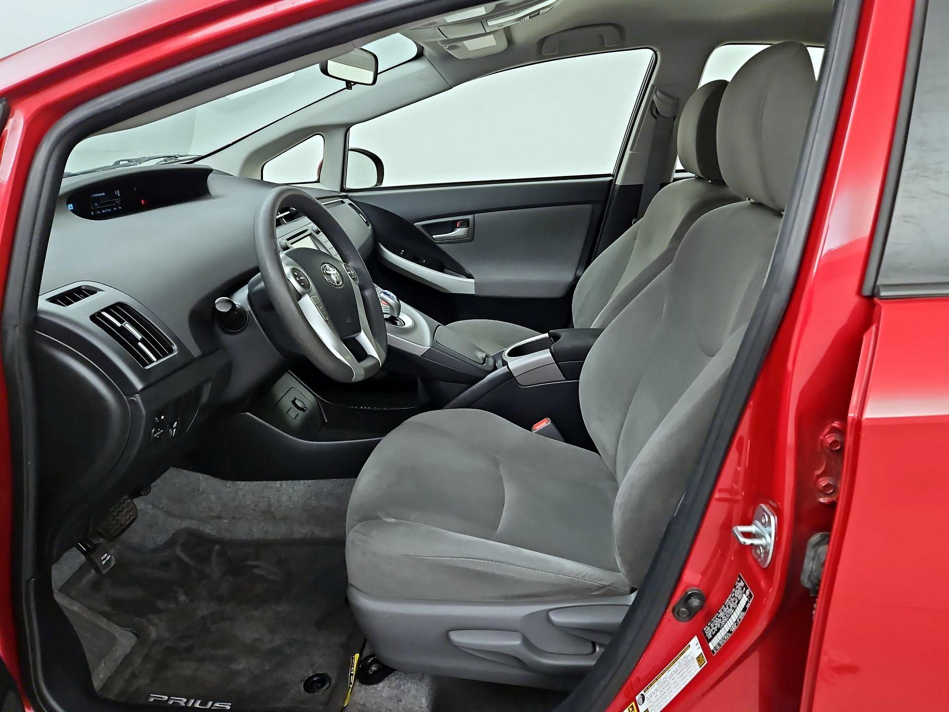 Thumbnail: 2015 Toyota Prius - 11