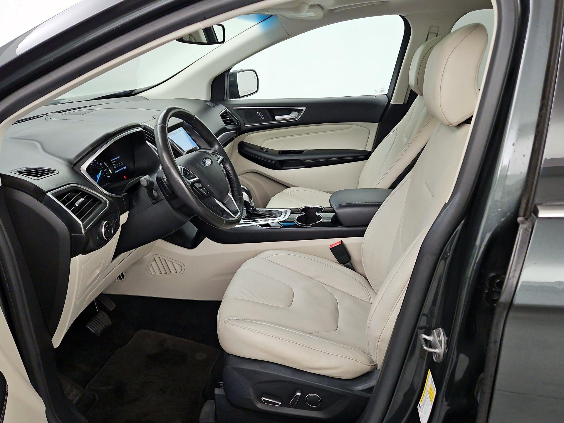 Thumbnail: 2015 Ford Edge - 11
