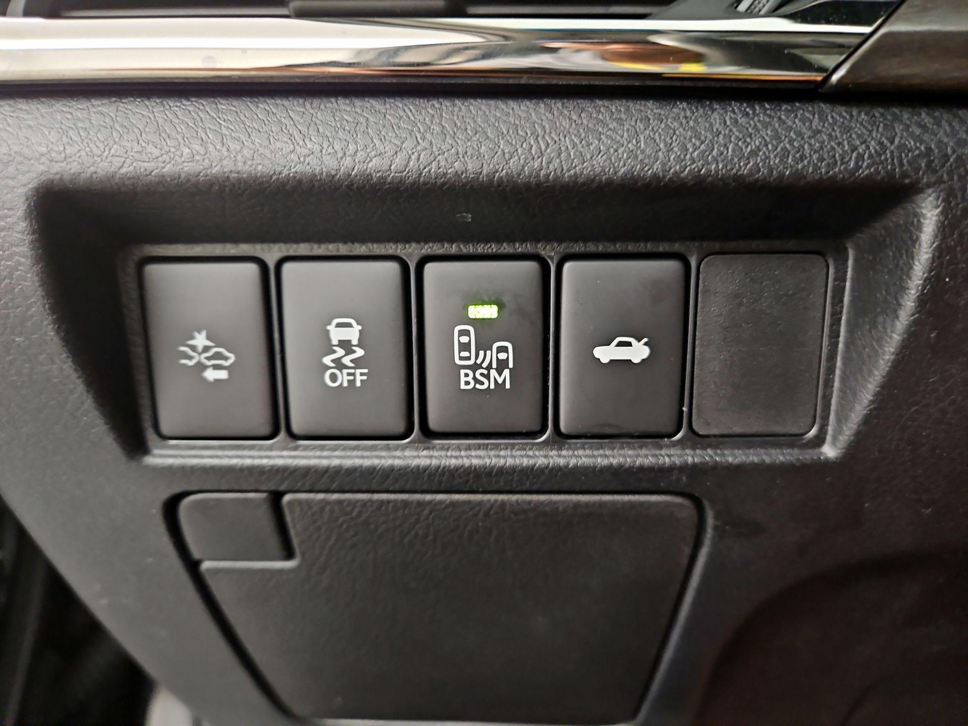 Thumbnail: 2018 Toyota Avalon - 13