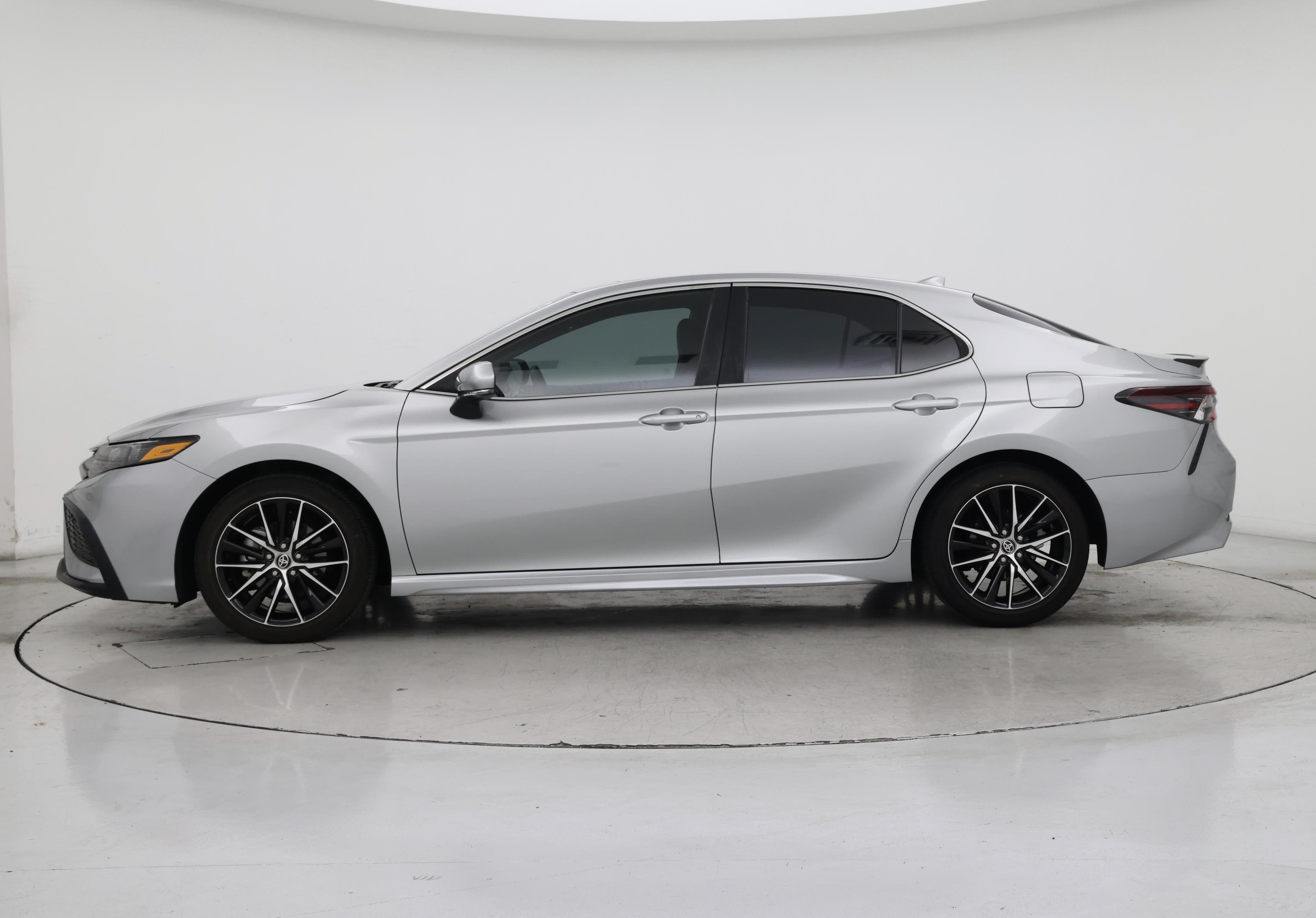 Thumbnail: 2024 Toyota Camry - 3