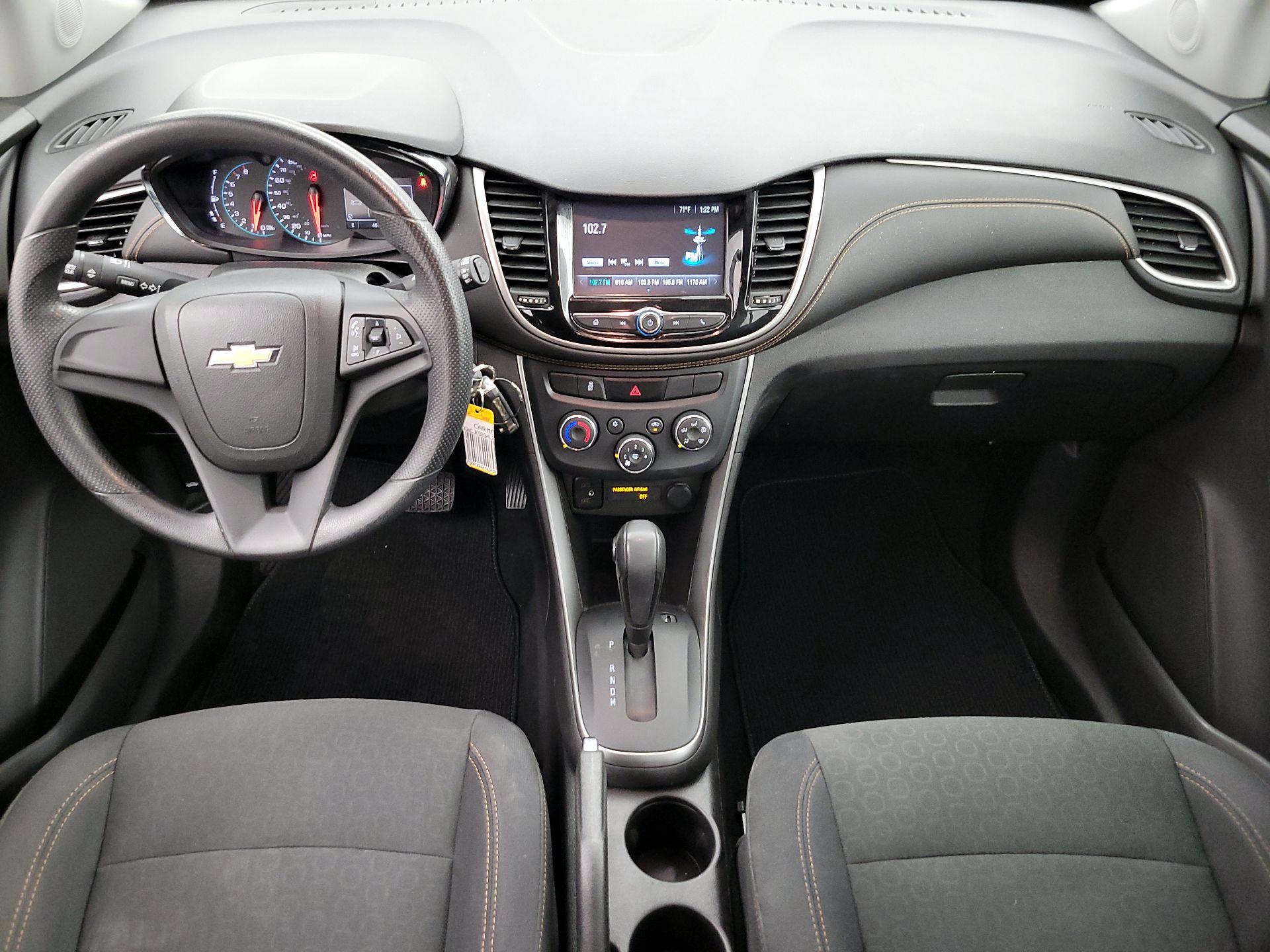 Thumbnail: 2017 Chevrolet Trax - 9