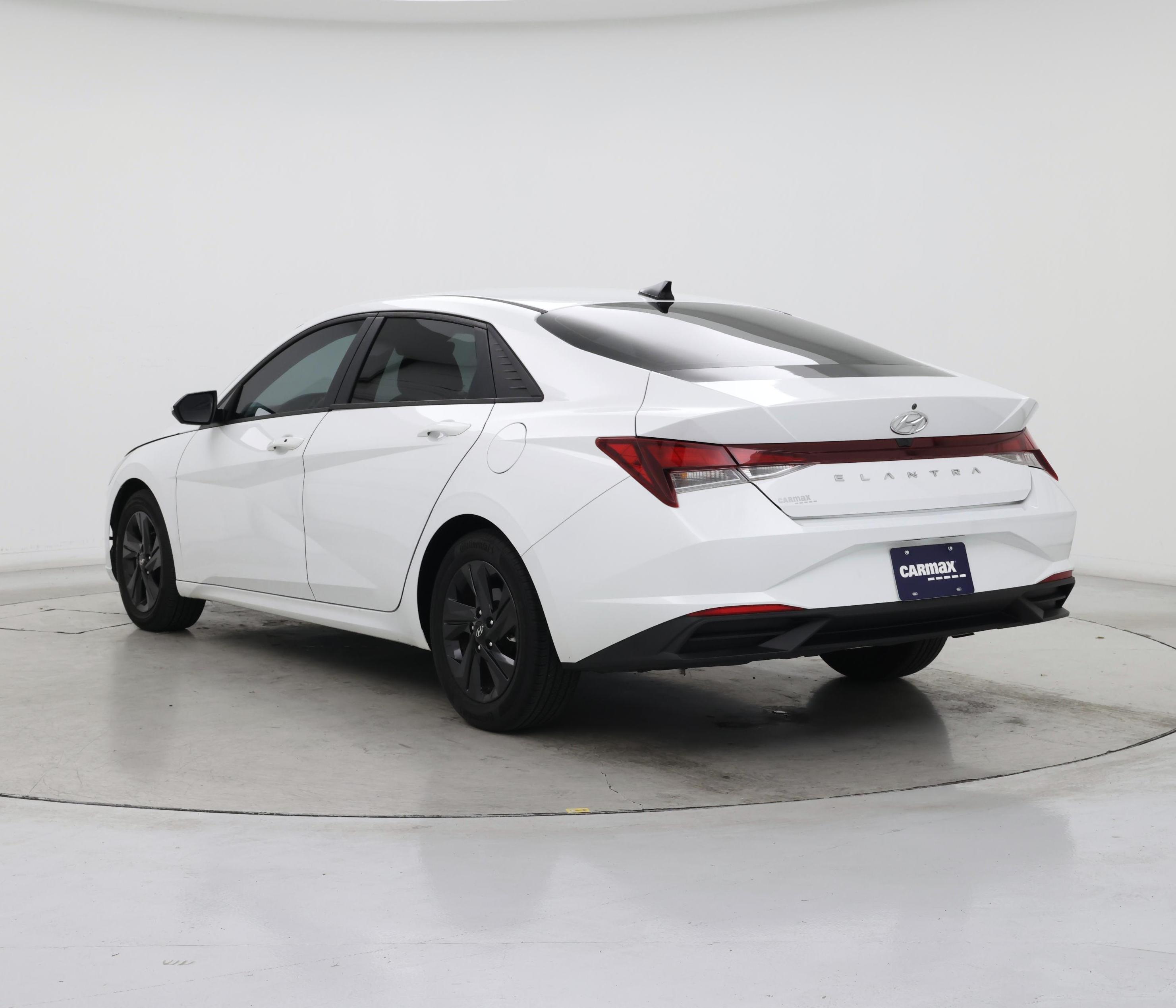 Thumbnail: 2022 Hyundai Elantra - 2