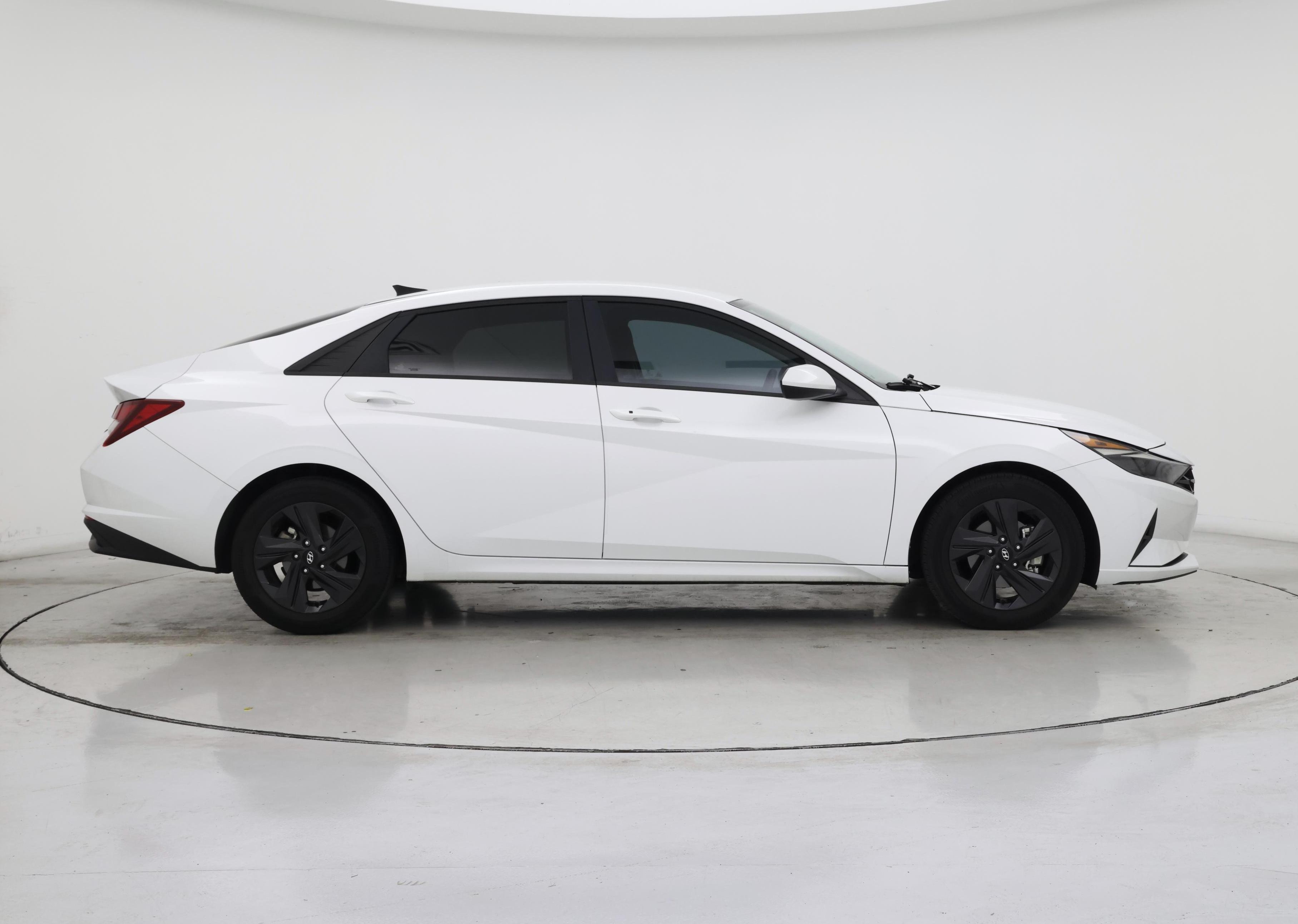 Thumbnail: 2022 Hyundai Elantra - 7