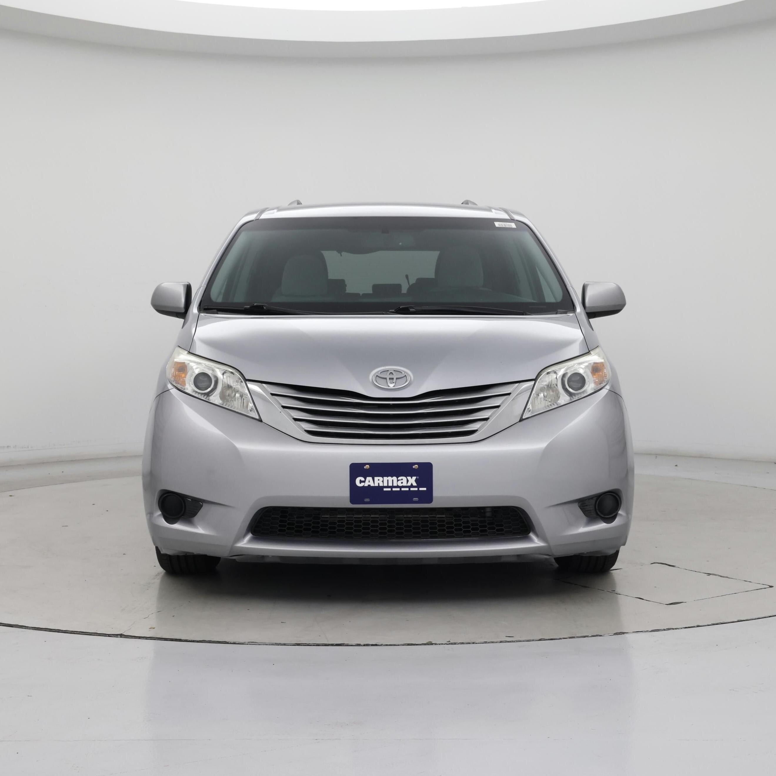 Thumbnail: 2015 Toyota Sienna - 5