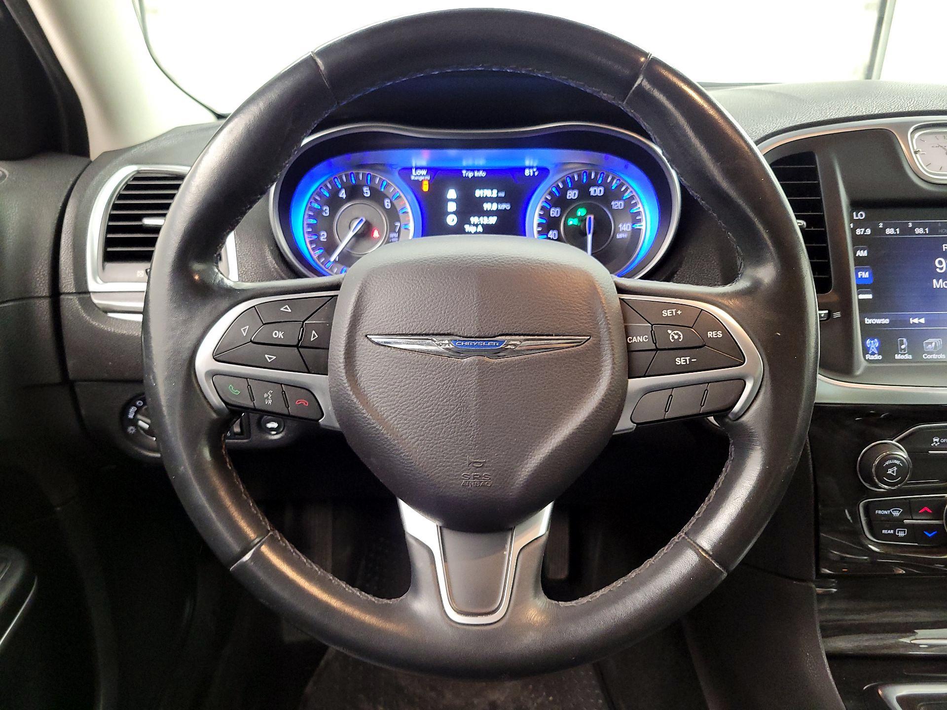 Thumbnail: 2016 Chrysler 300 - 10