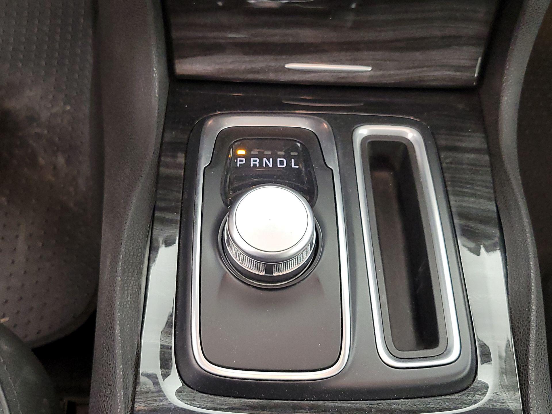 Thumbnail: 2016 Chrysler 300 - 18