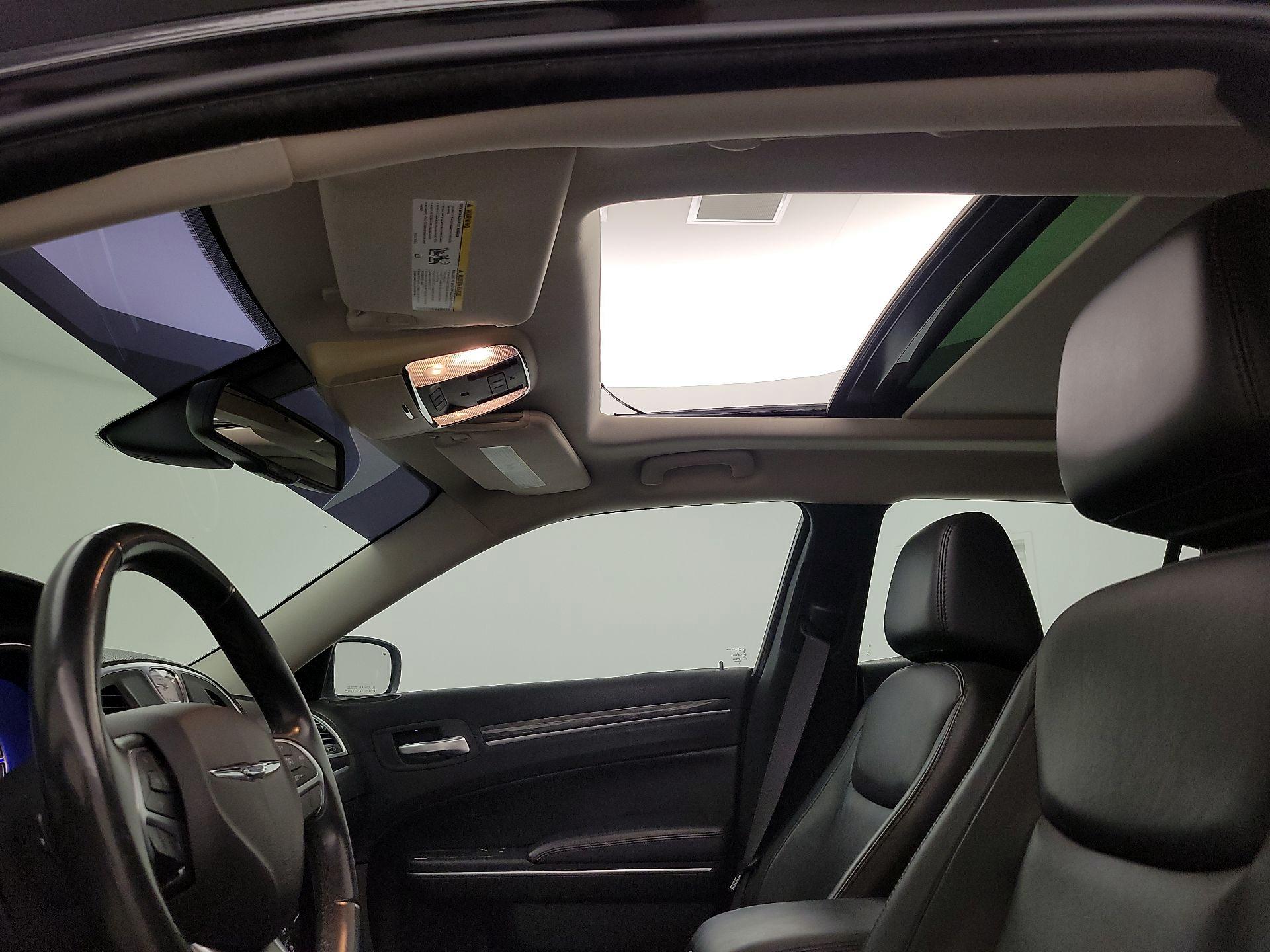Thumbnail: 2016 Chrysler 300 - 20