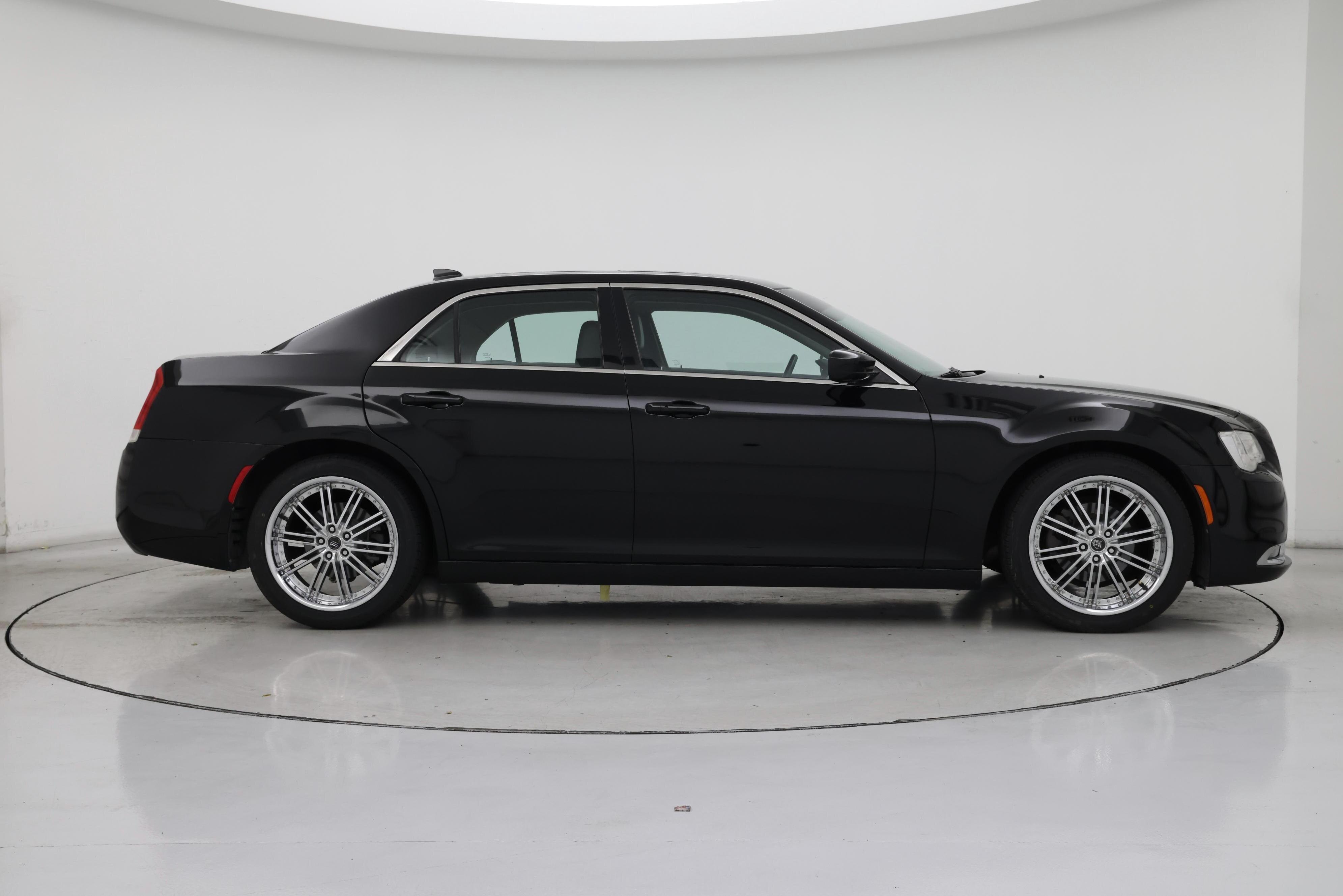 Thumbnail: 2016 Chrysler 300 - 7