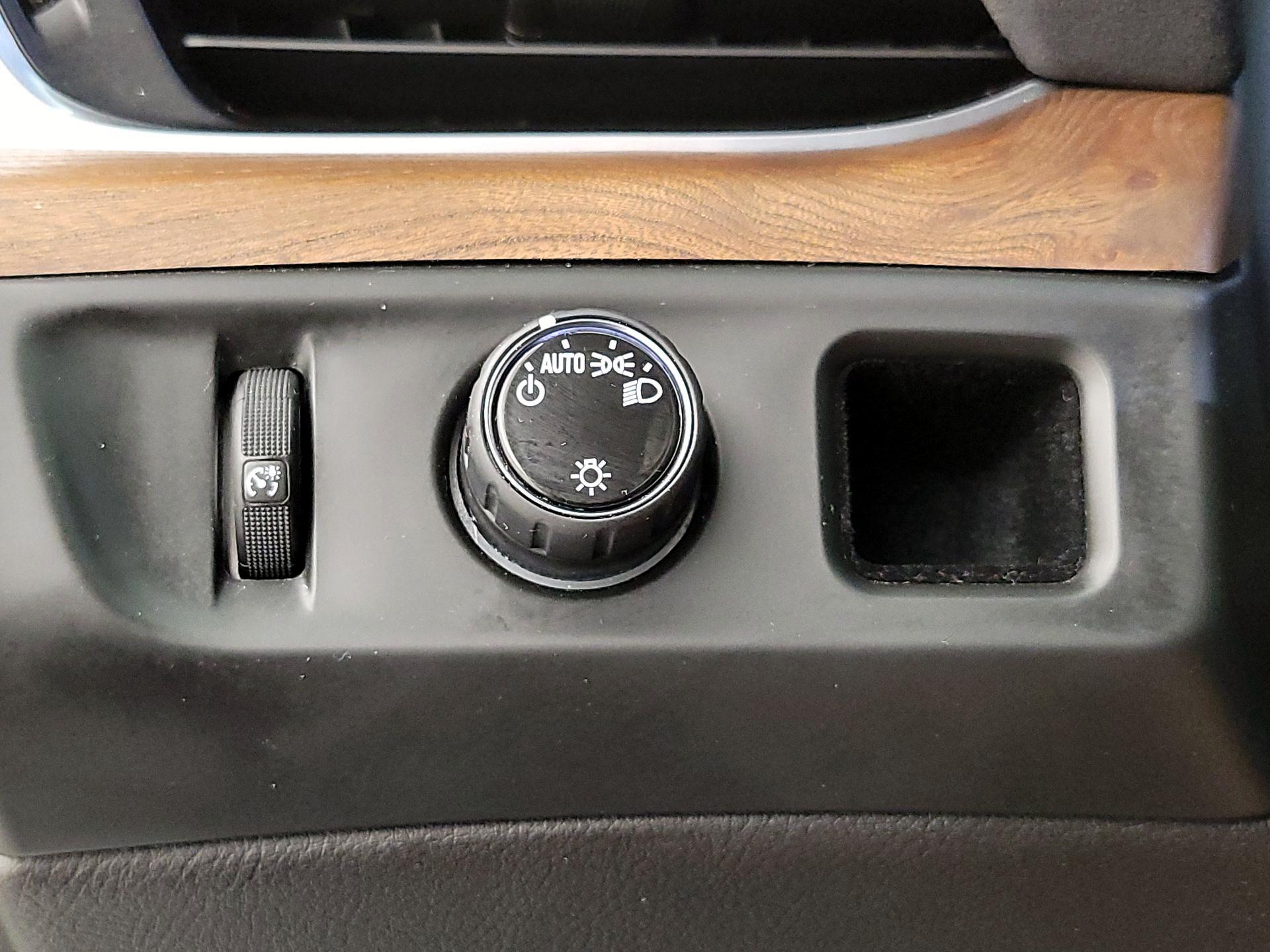 Thumbnail: 2019 Cadillac Escalade - 13