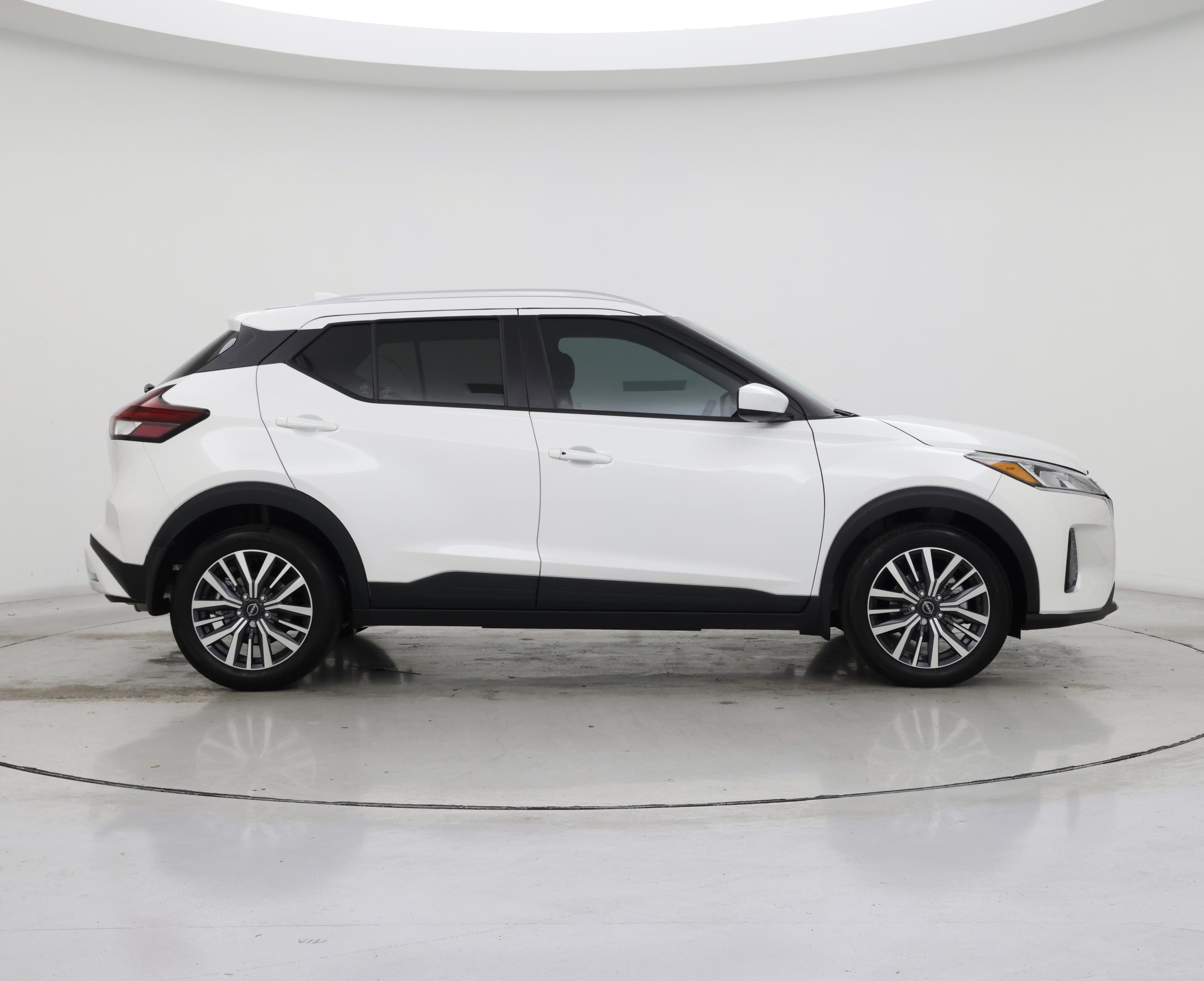 Thumbnail: 2024 Nissan Kicks - 7