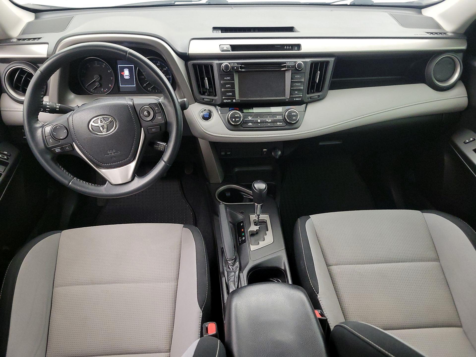 Thumbnail: 2018 Toyota RAV4 - 9