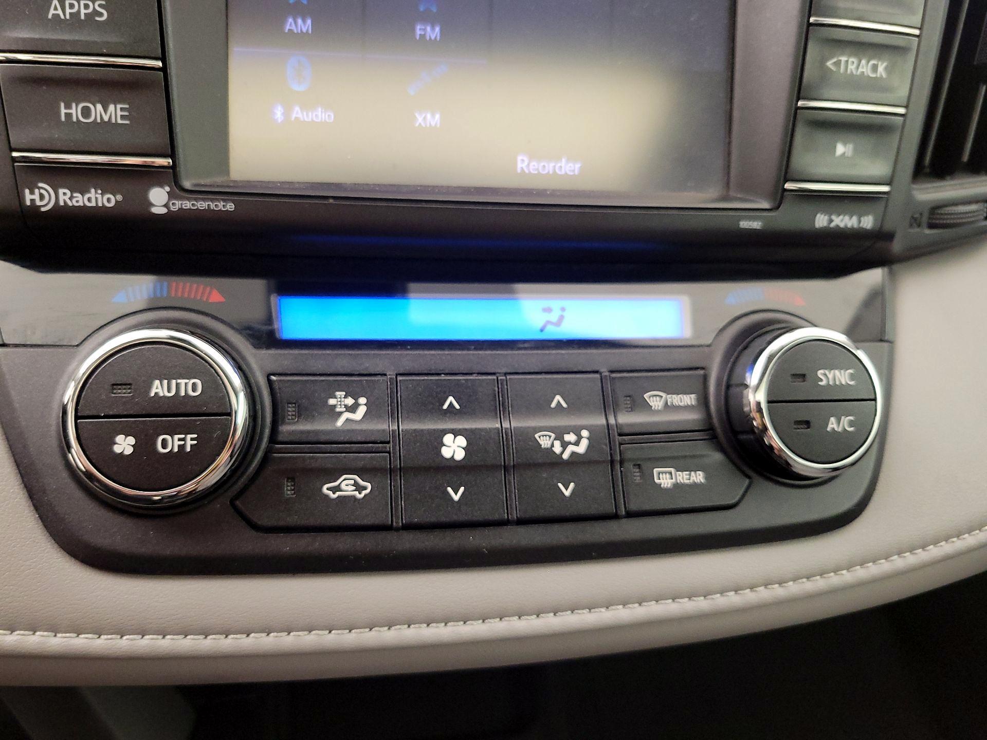 Thumbnail: 2018 Toyota RAV4 - 16