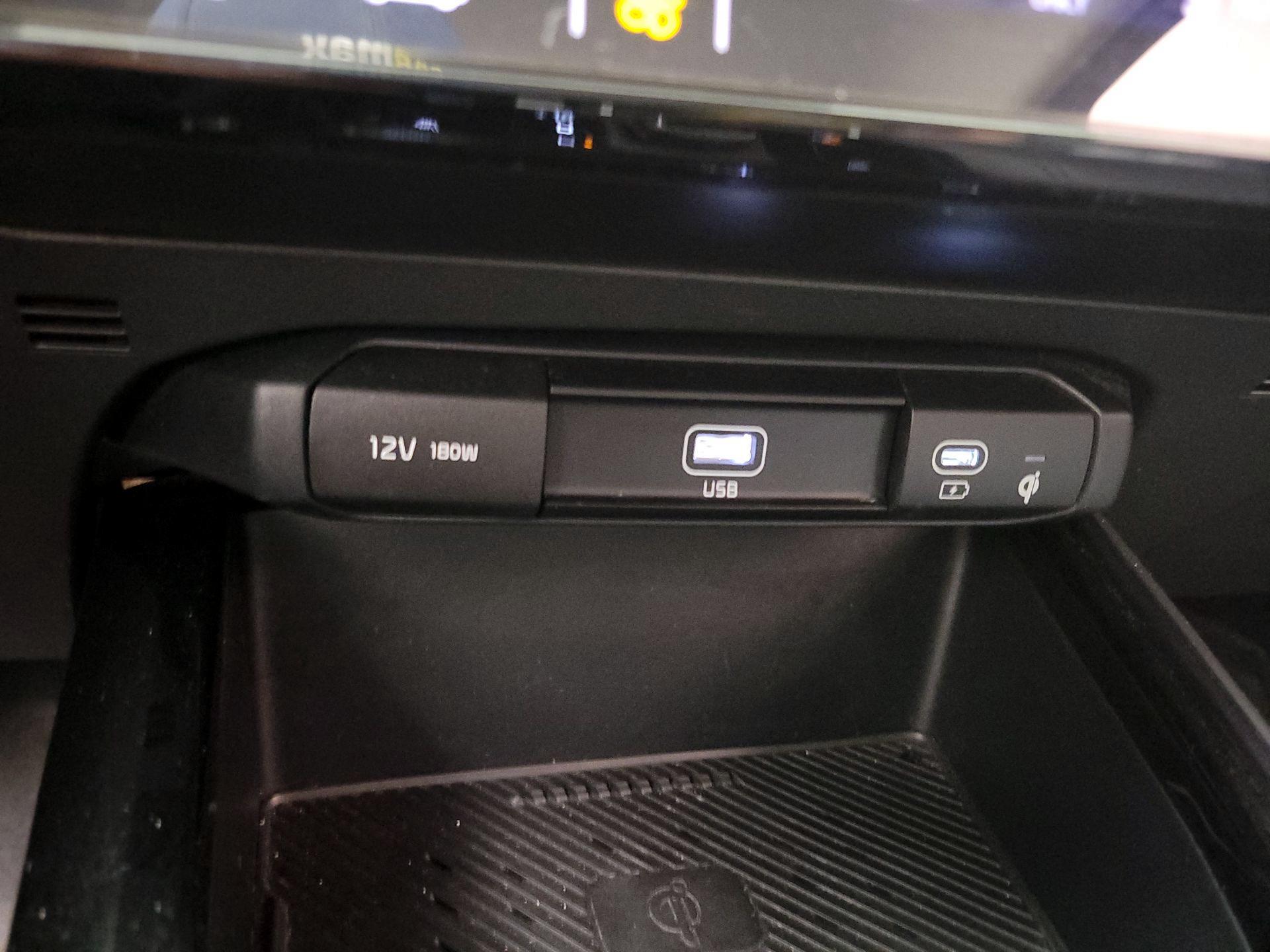 Thumbnail: 2023 Kia Niro - 19