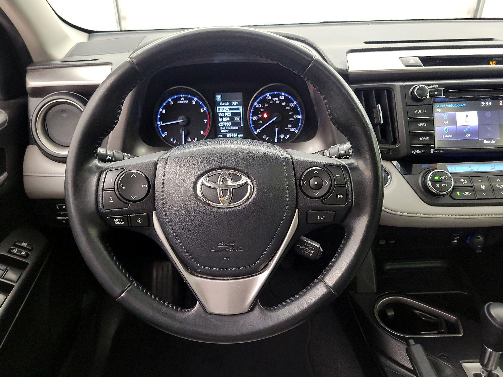Thumbnail: 2017 Toyota RAV4 - 10