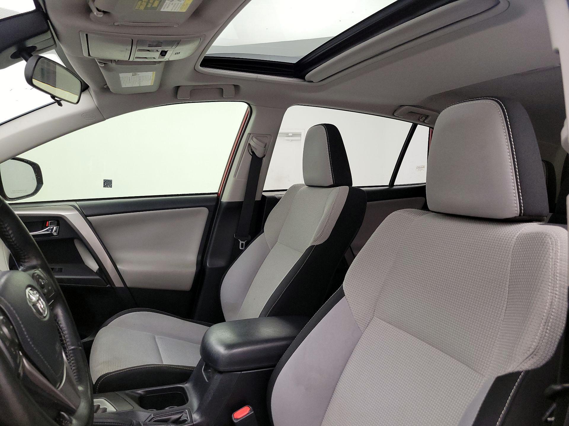 Thumbnail: 2017 Toyota RAV4 - 19