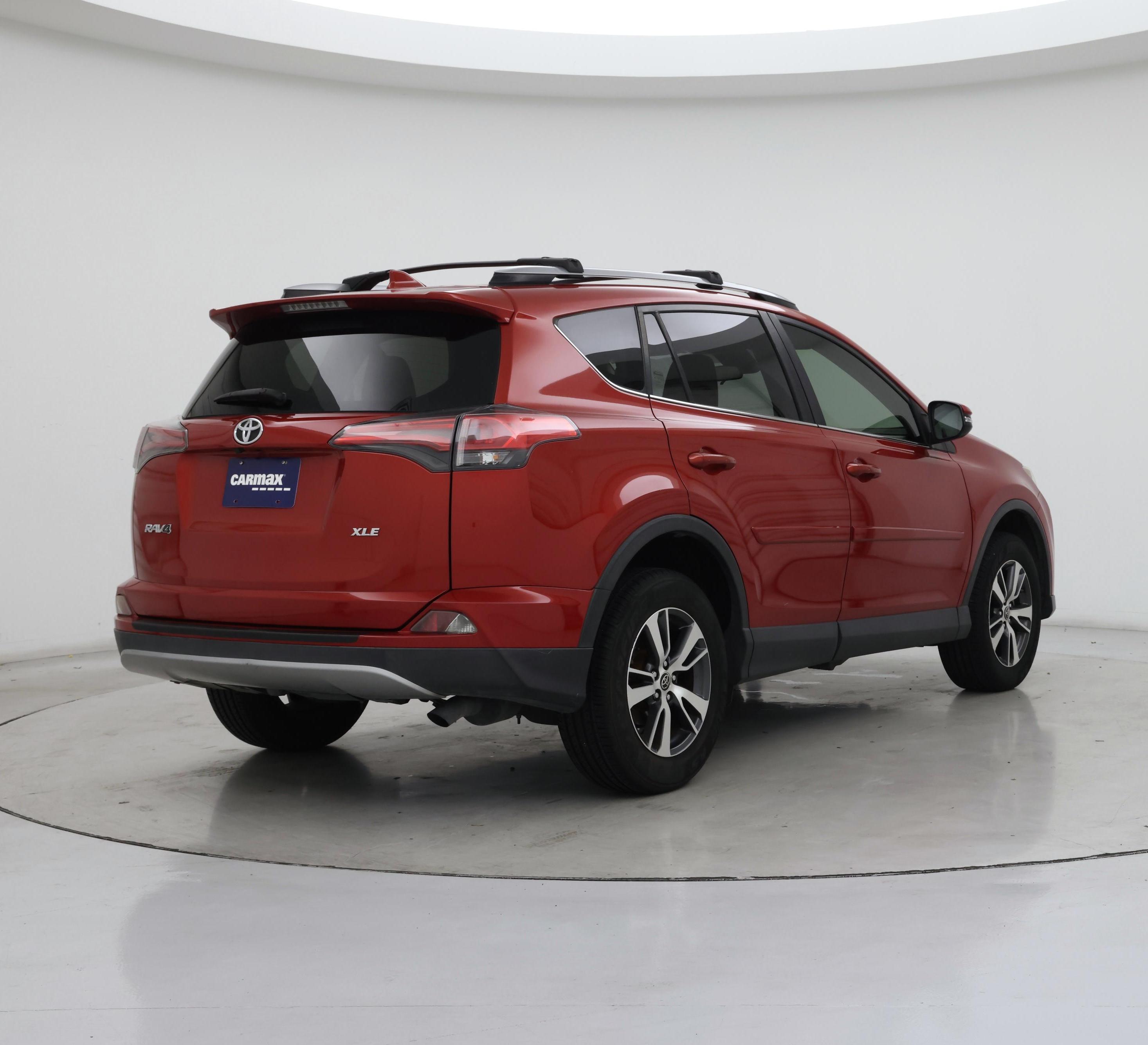 Thumbnail: 2017 Toyota RAV4 - 8