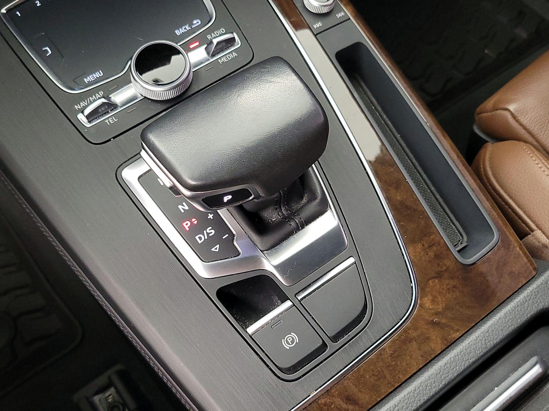 Thumbnail: 2019 Audi Q5 - 18