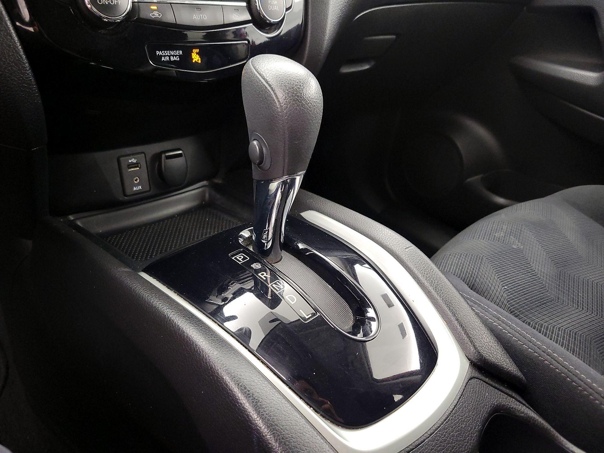 Thumbnail: 2014 Nissan Rogue - 17
