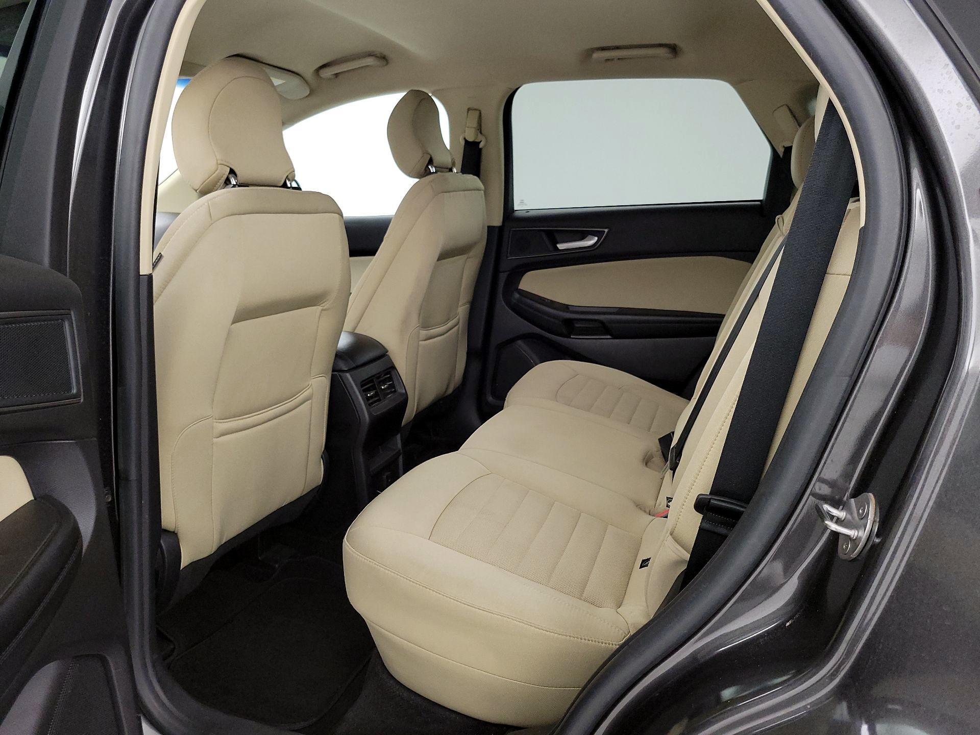 Thumbnail: 2018 Ford Edge - 19