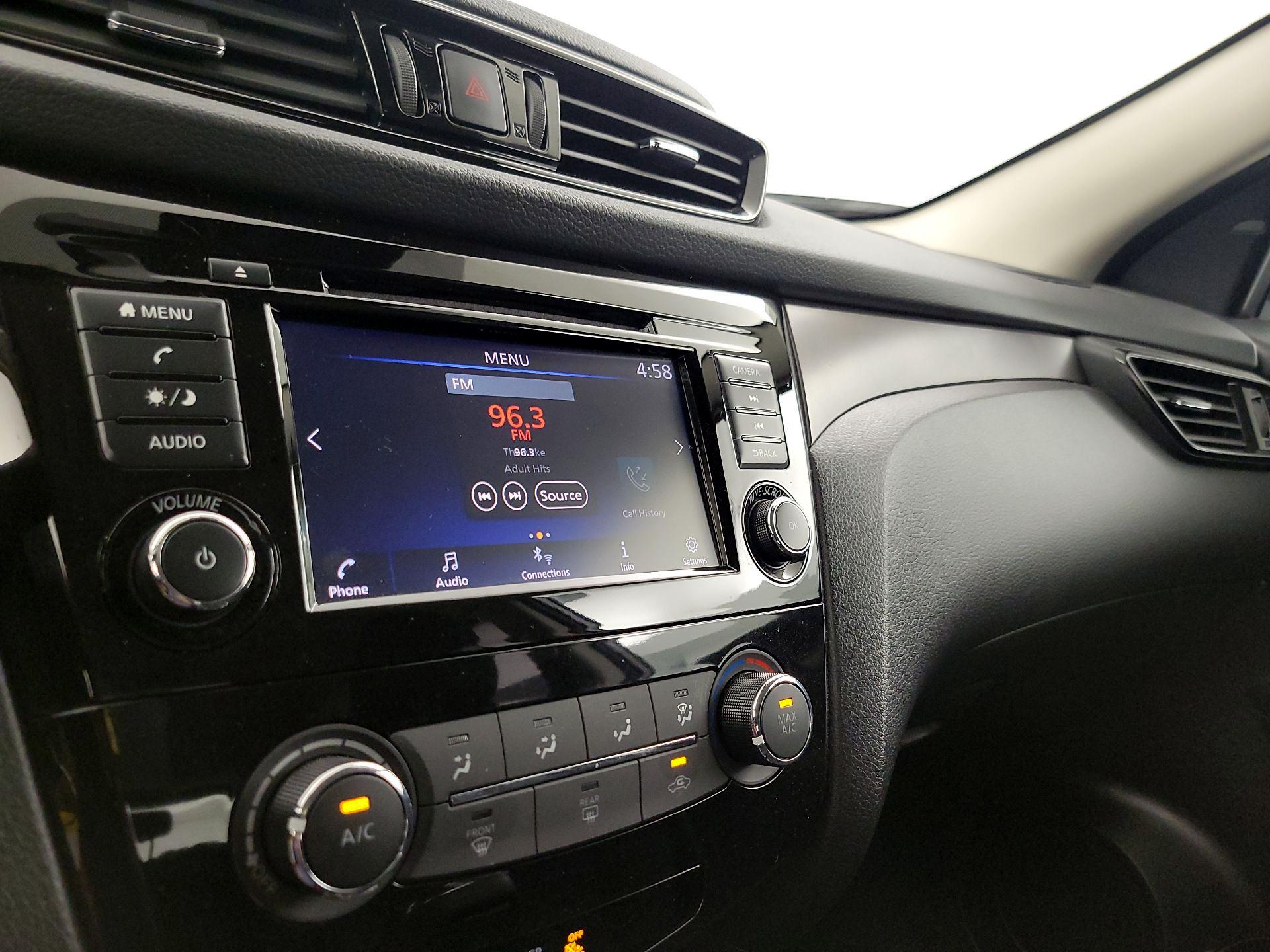 Thumbnail: 2021 Nissan Rogue Sport - 15