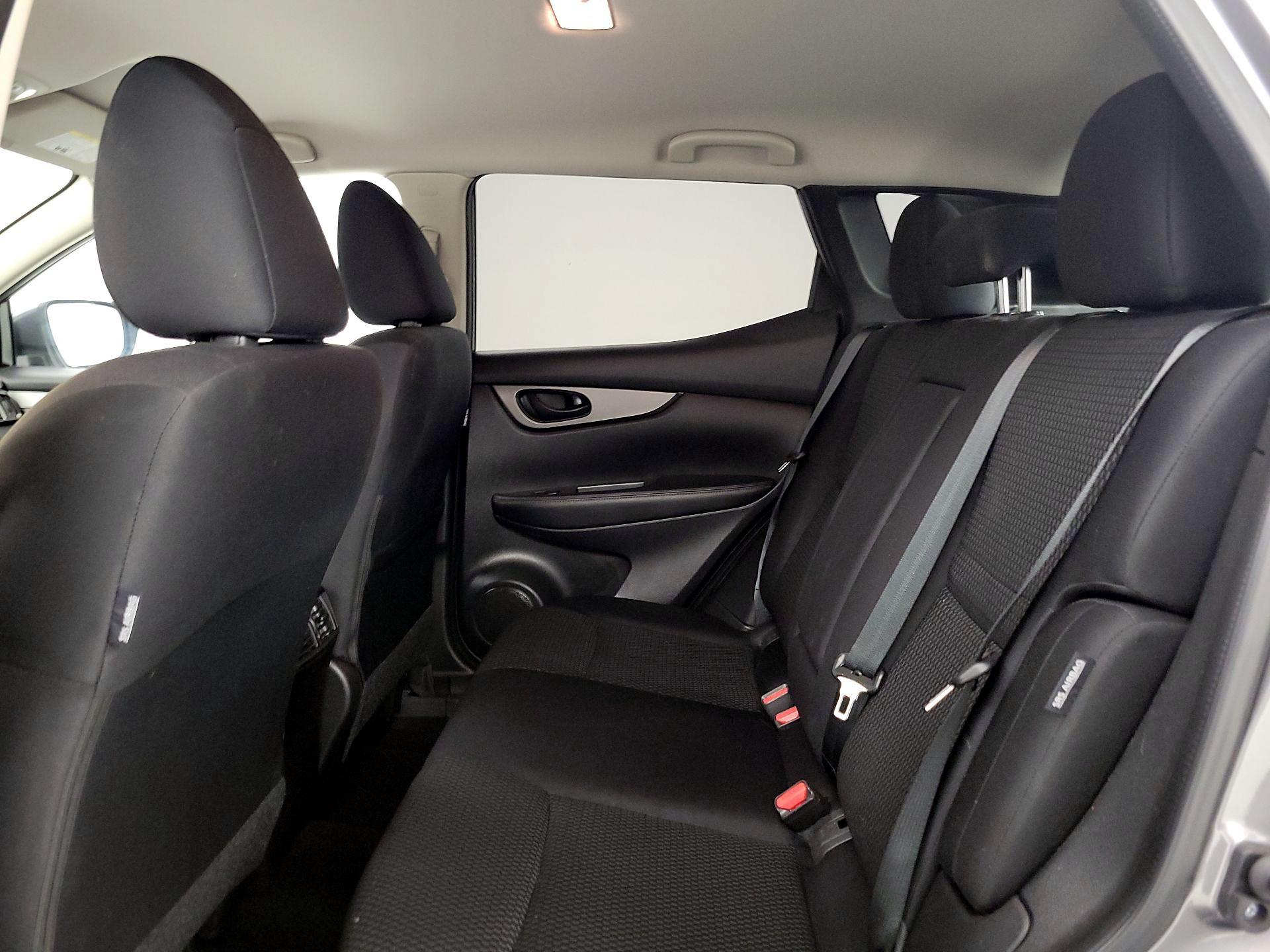 Thumbnail: 2021 Nissan Rogue Sport - 19