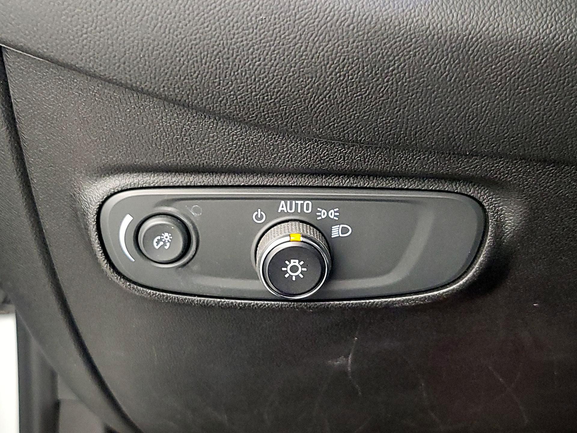 Thumbnail: 2019 Chevrolet Equinox - 13