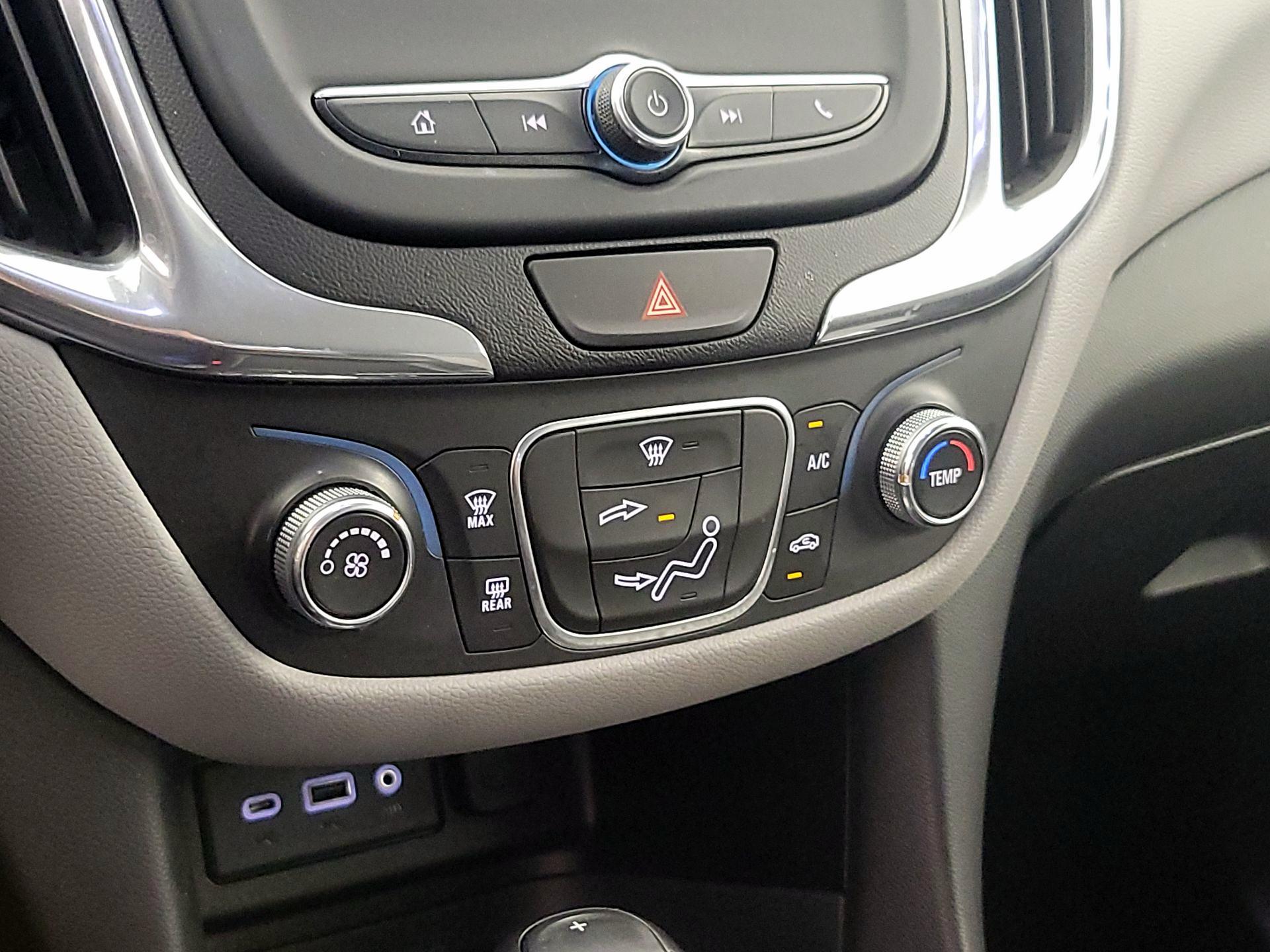 Thumbnail: 2019 Chevrolet Equinox - 16