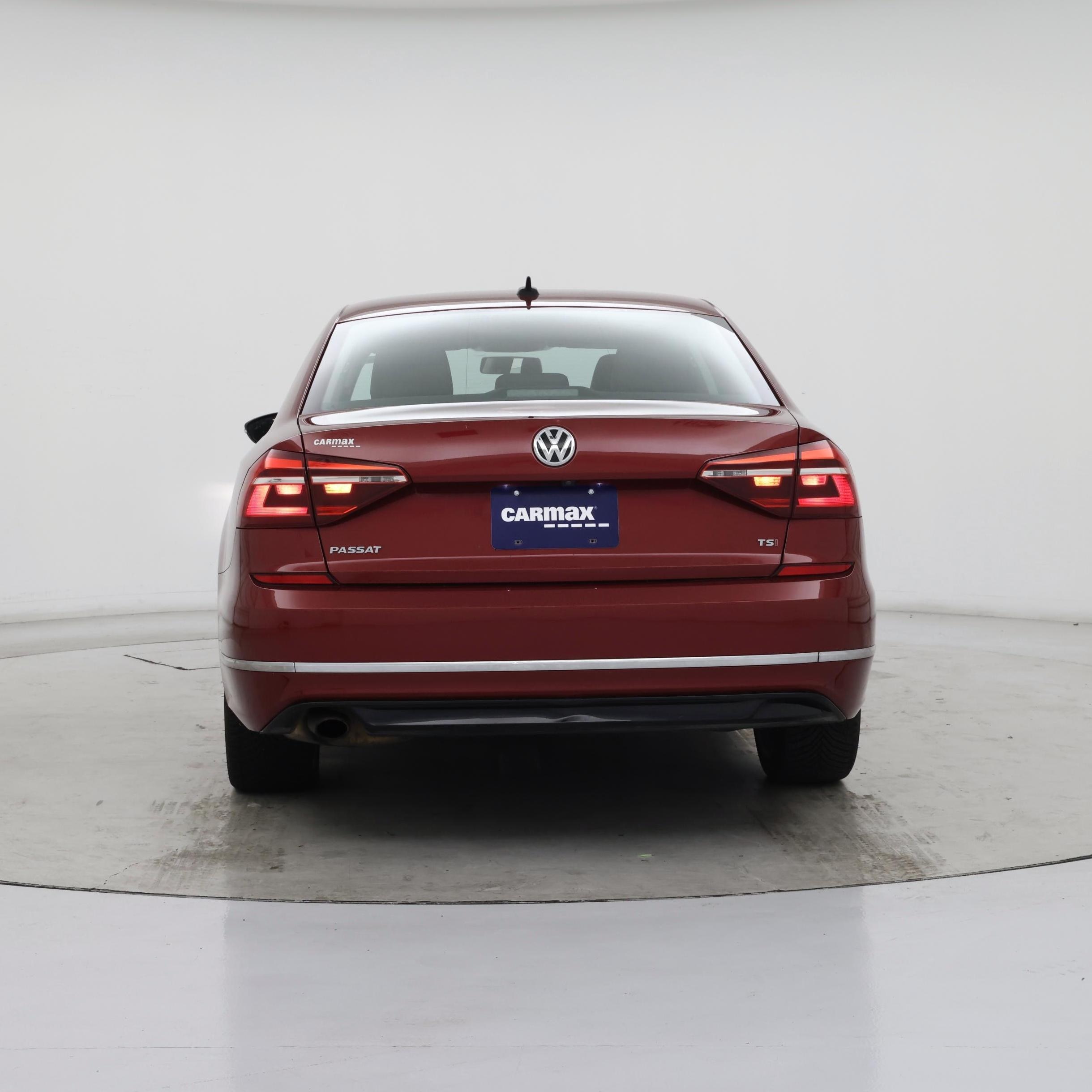 Thumbnail: 2018 Volkswagen Passat - 6