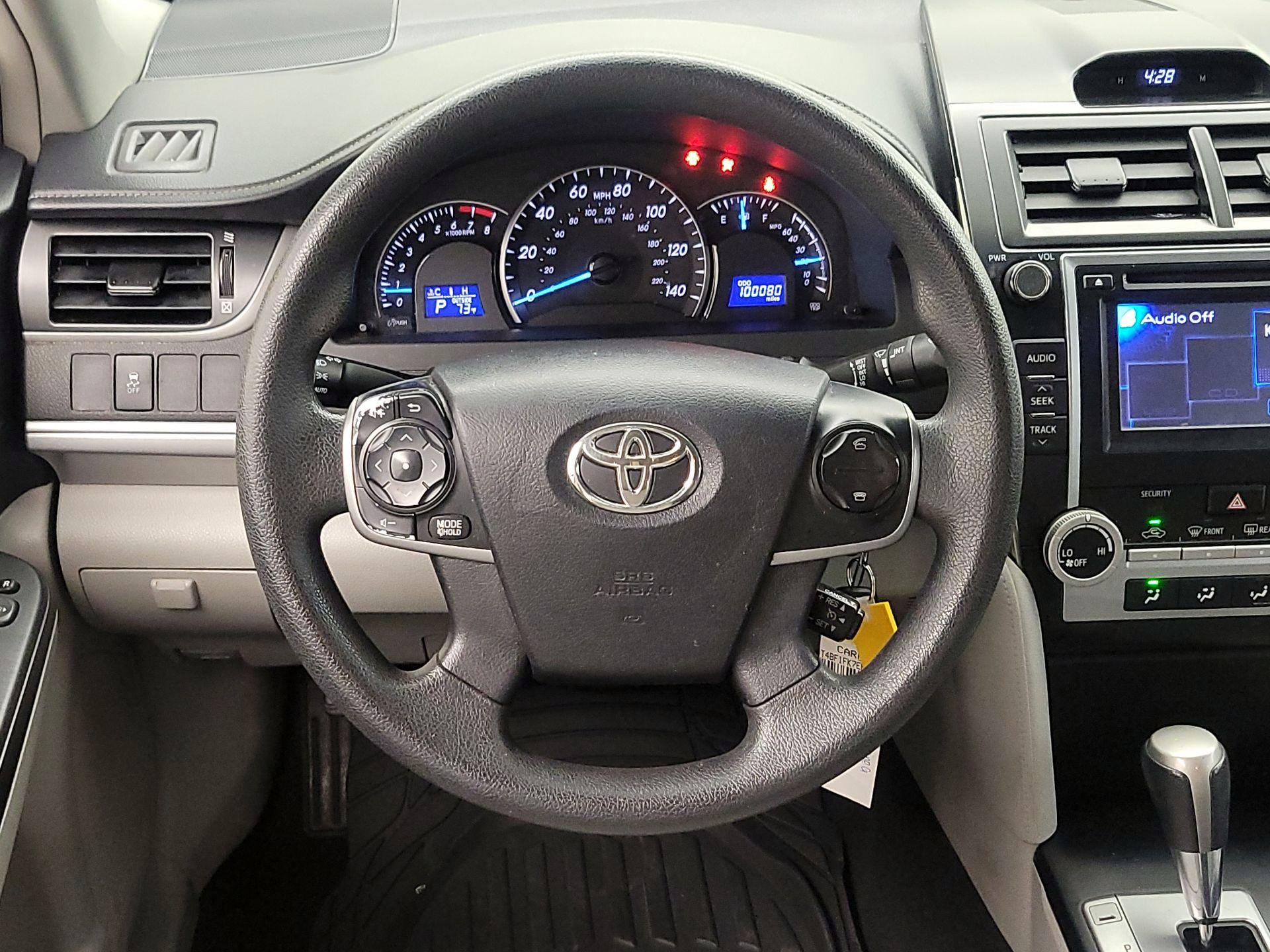 Thumbnail: 2014 Toyota Camry - 10