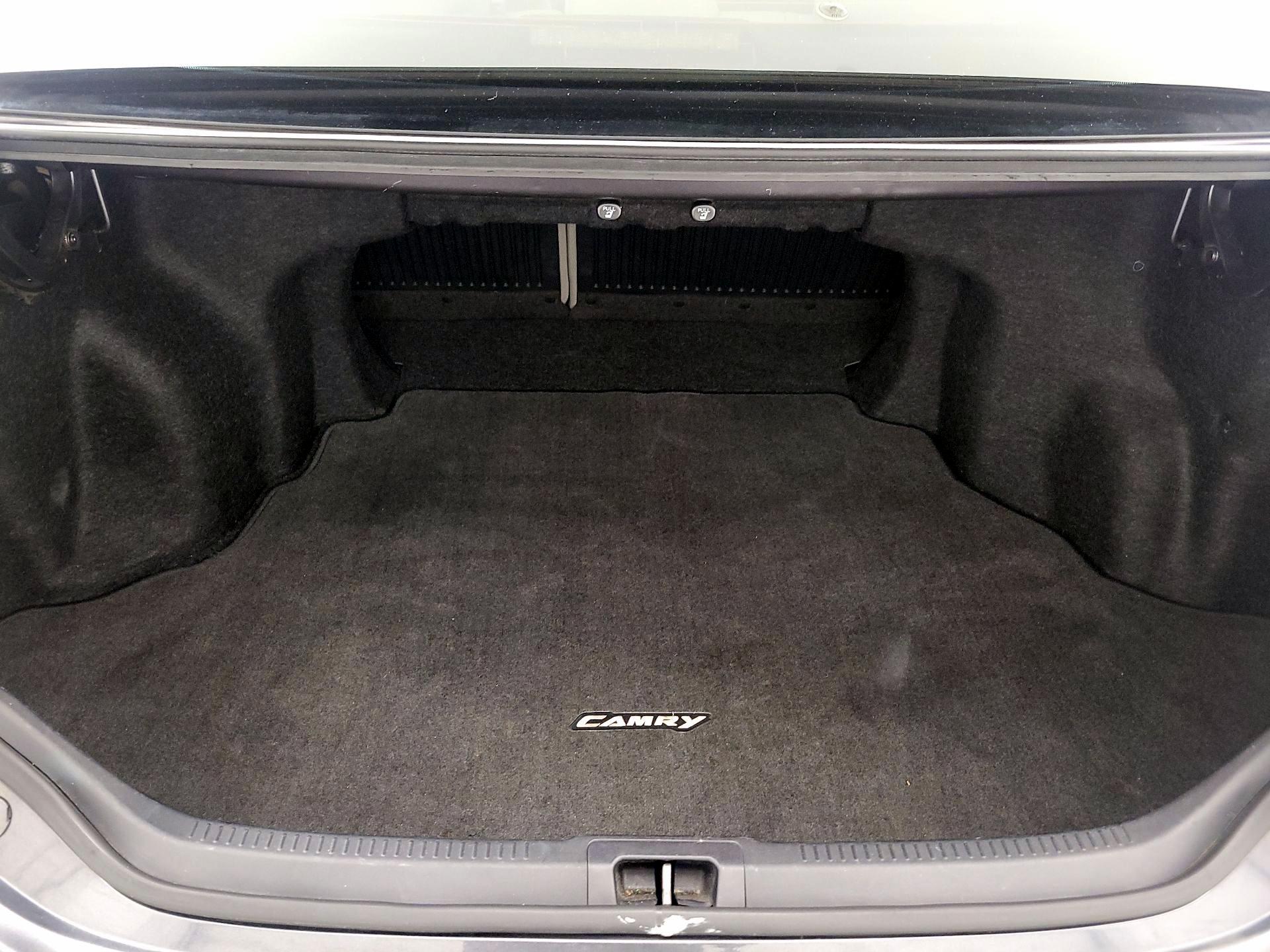 Thumbnail: 2014 Toyota Camry - 18