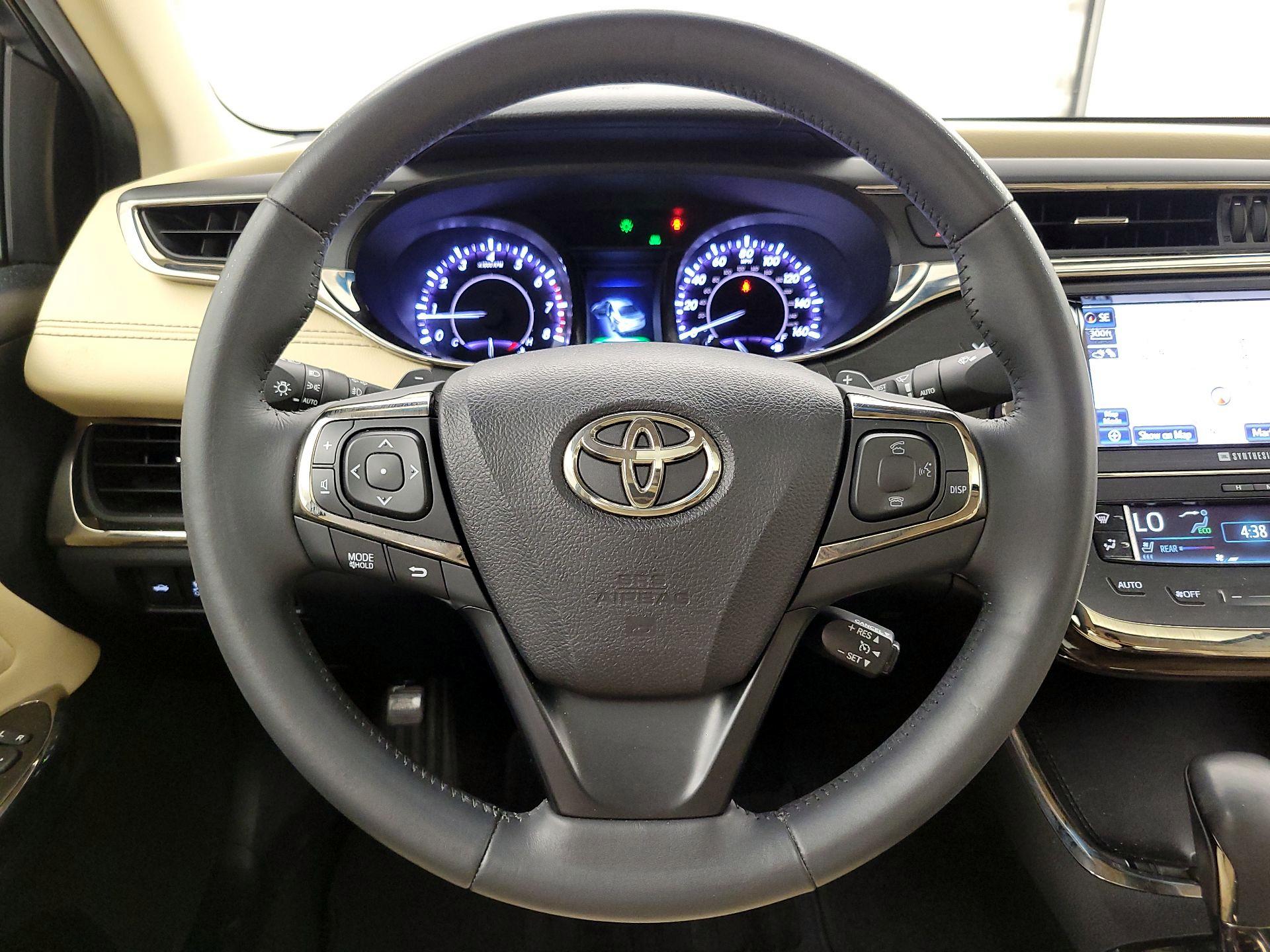 Thumbnail: 2014 Toyota Avalon - 10