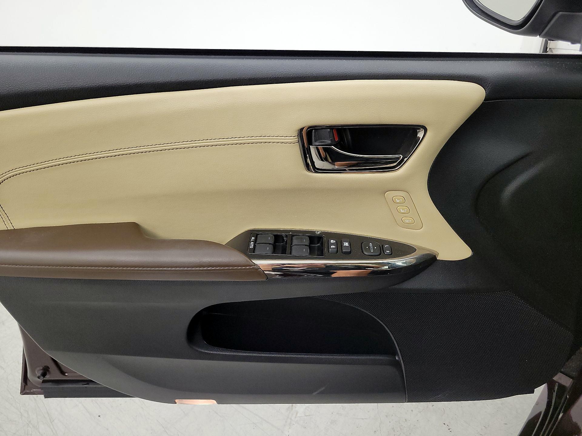 Thumbnail: 2014 Toyota Avalon - 12