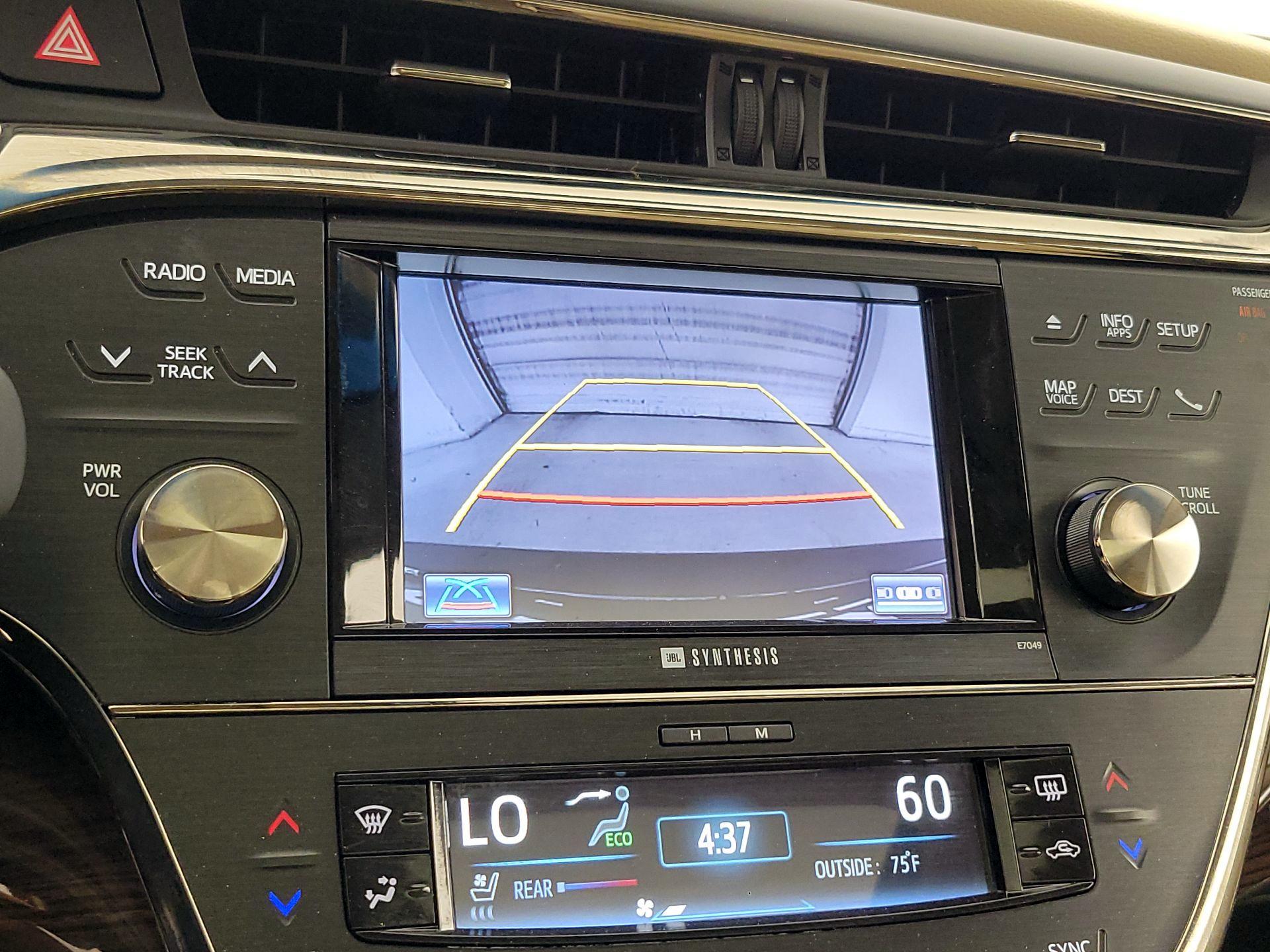 Thumbnail: 2014 Toyota Avalon - 15