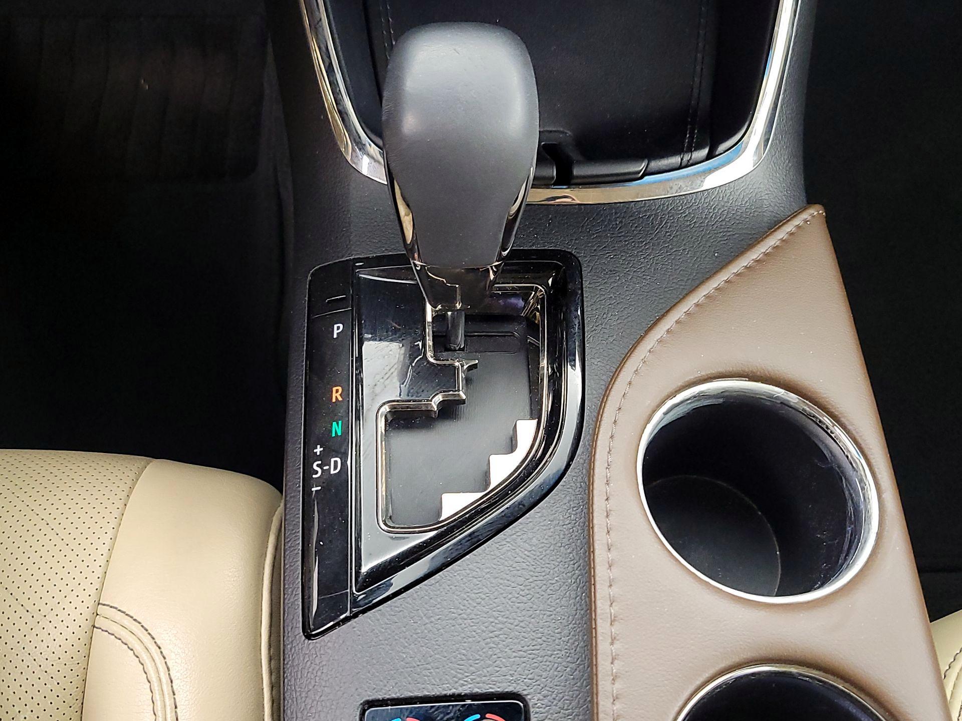 Thumbnail: 2014 Toyota Avalon - 18