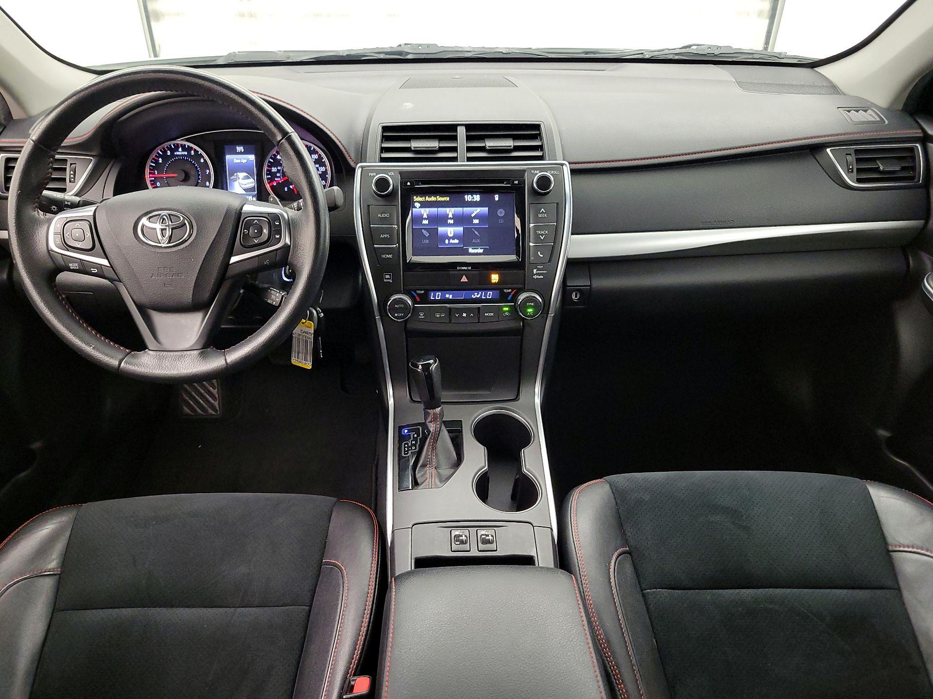 Thumbnail: 2017 Toyota Camry - 9