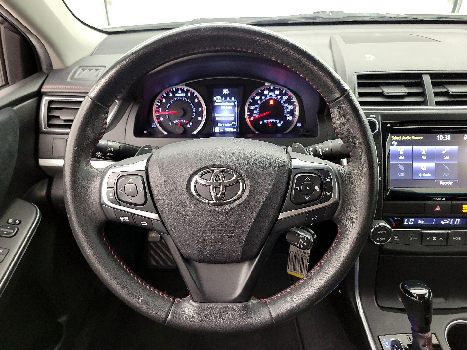 Thumbnail: 2017 Toyota Camry - 10