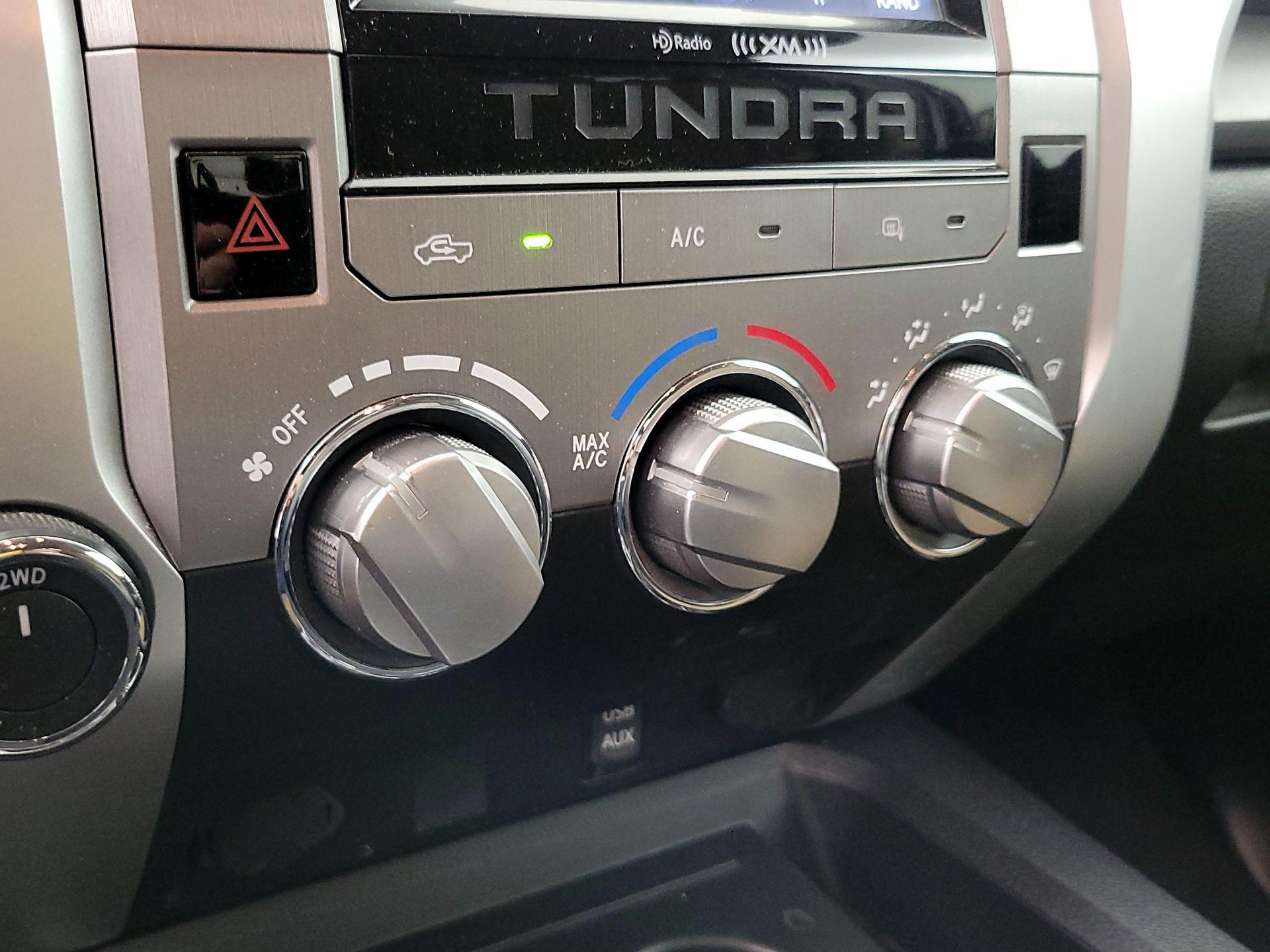 Thumbnail: 2015 Toyota Tundra - 16