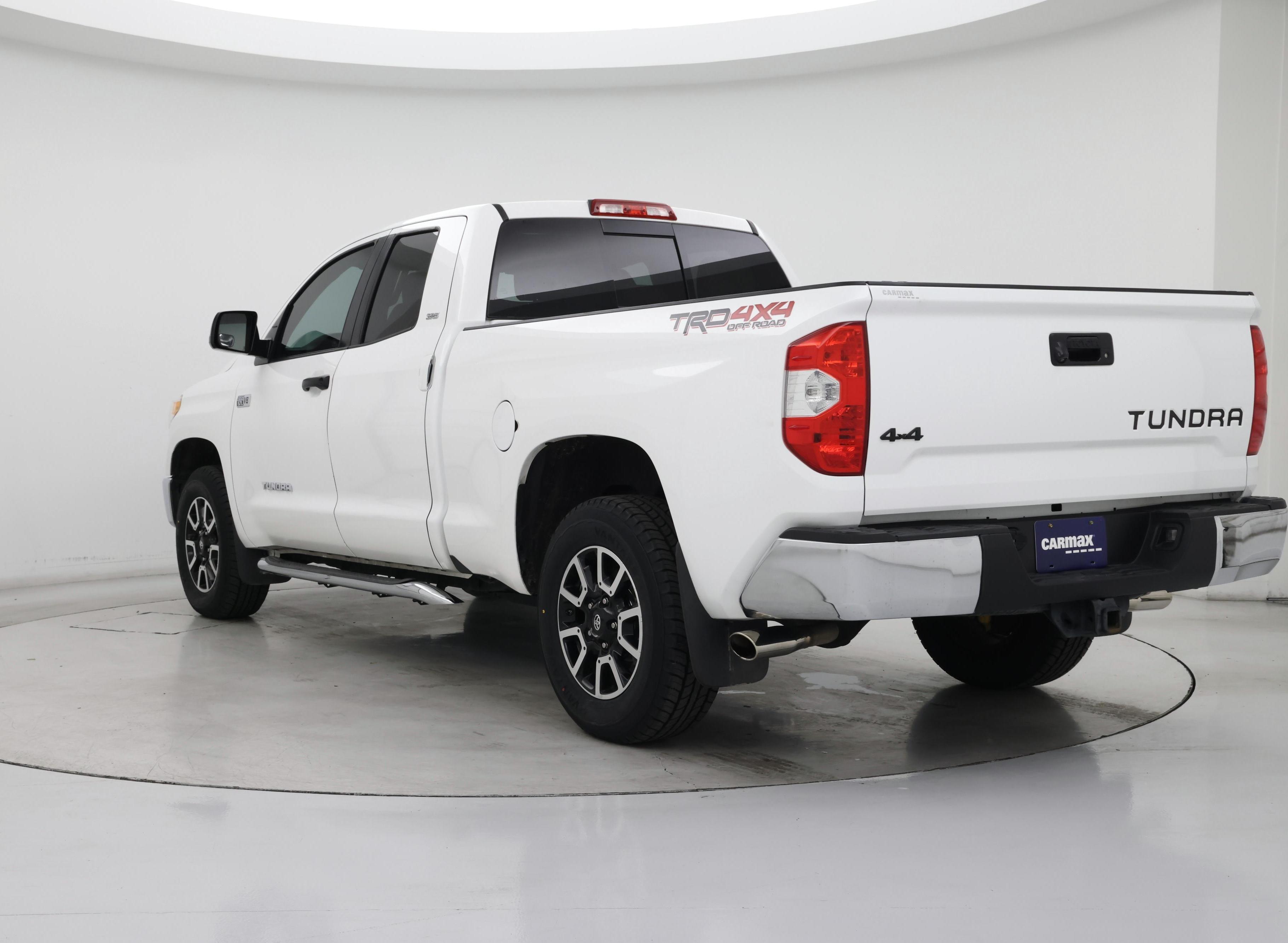 Thumbnail: 2015 Toyota Tundra - 2