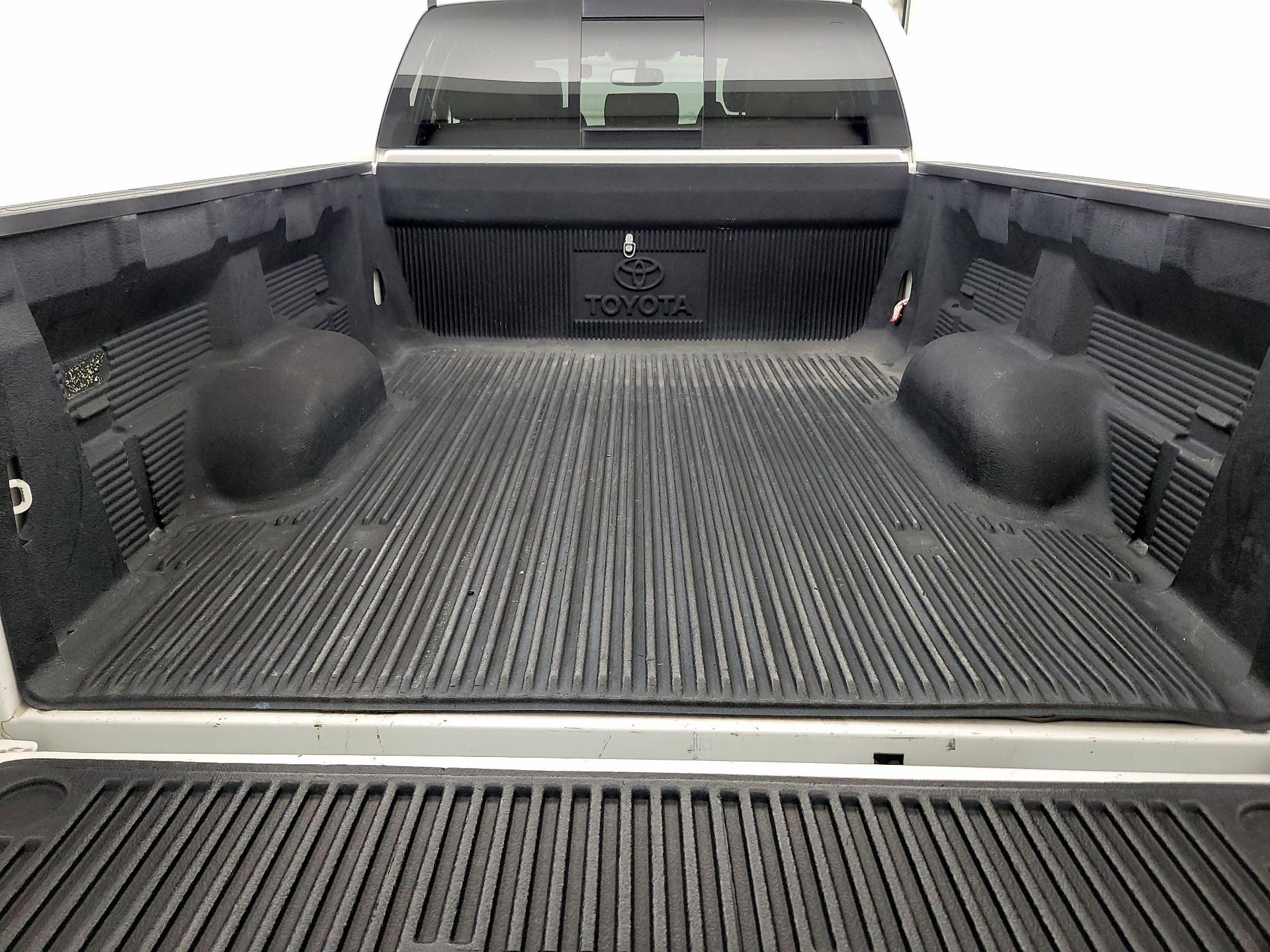 Thumbnail: 2015 Toyota Tundra - 20