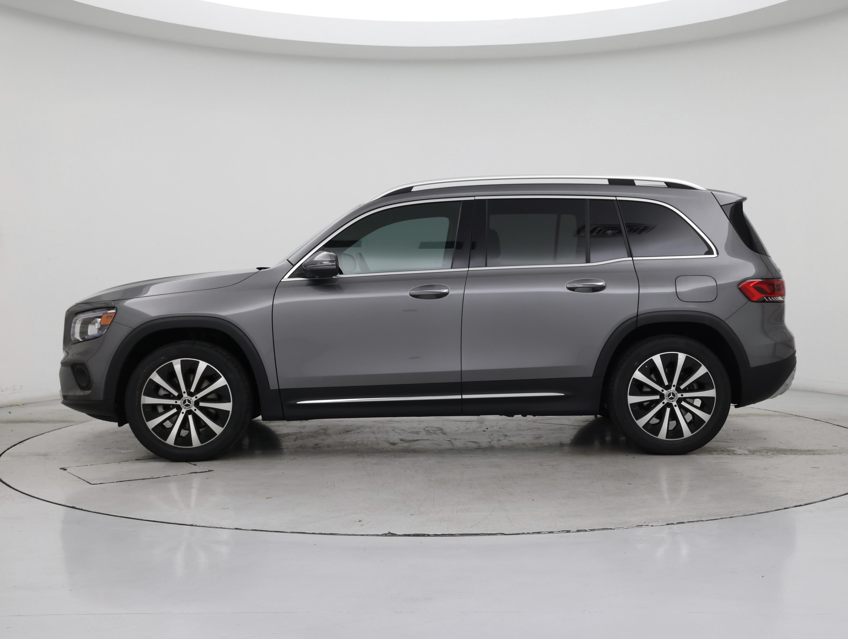 Thumbnail: 2022 Mercedes-Benz GLB - 3