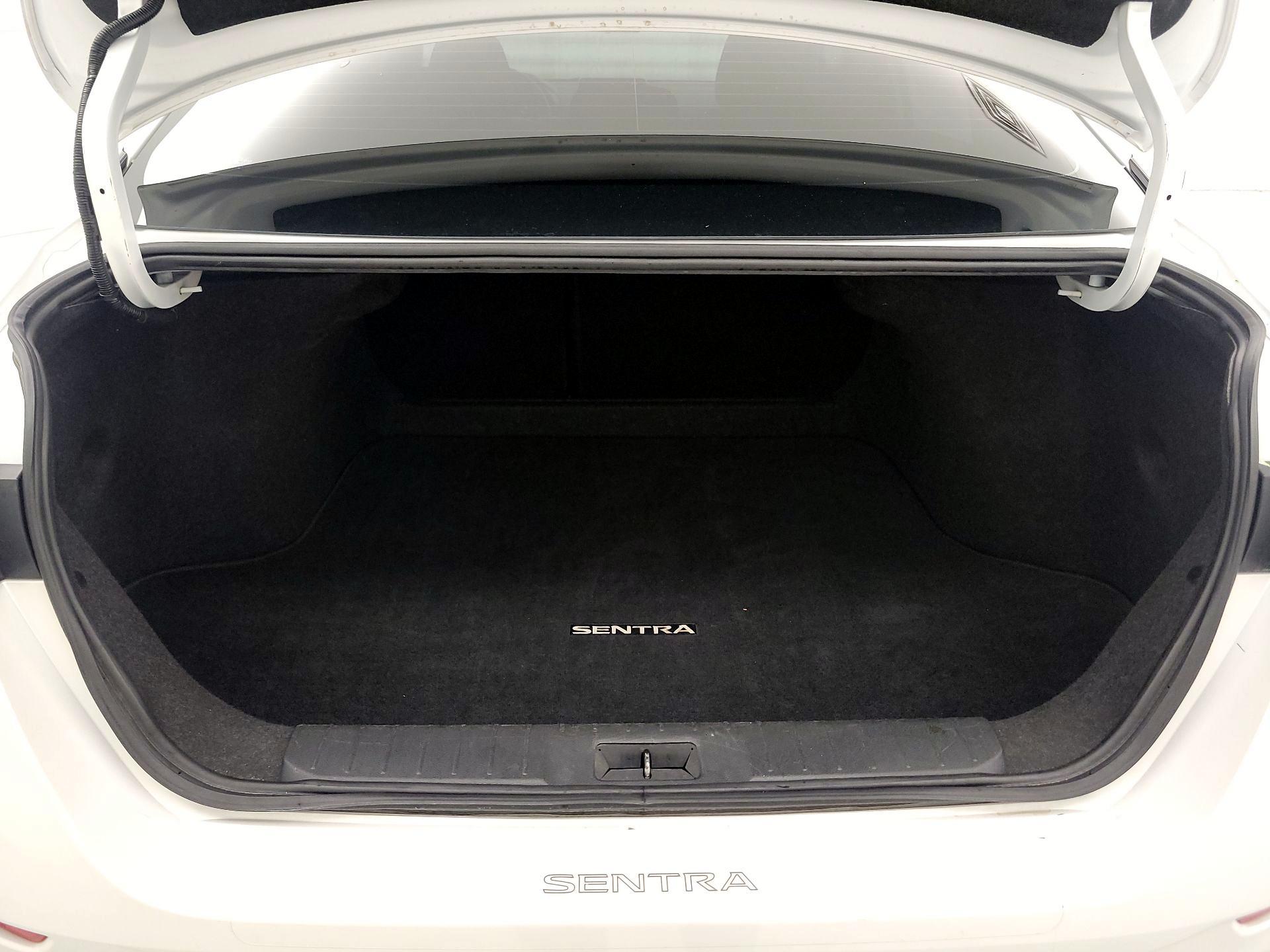Thumbnail: 2023 Nissan Sentra - 20