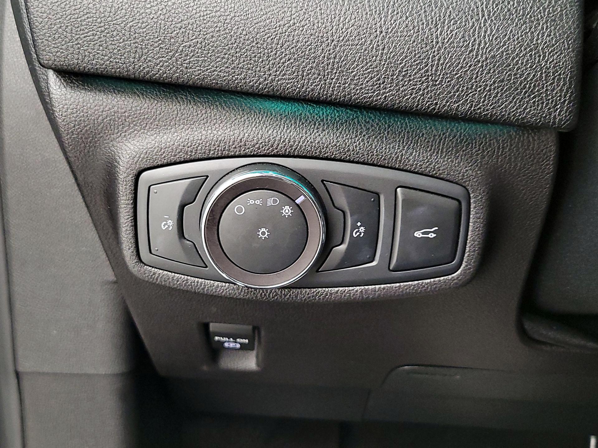 Thumbnail: 2019 Lincoln MKC - 13