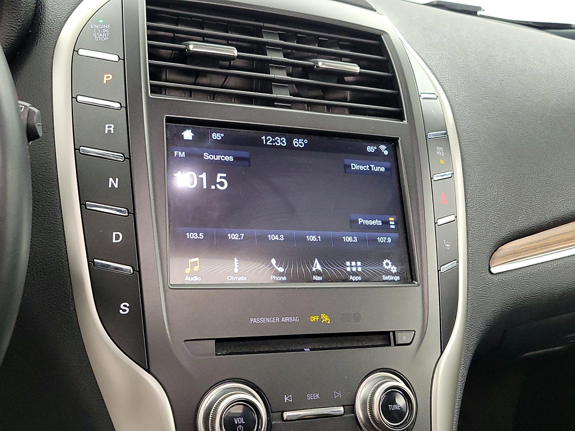 Thumbnail: 2019 Lincoln MKC - 16