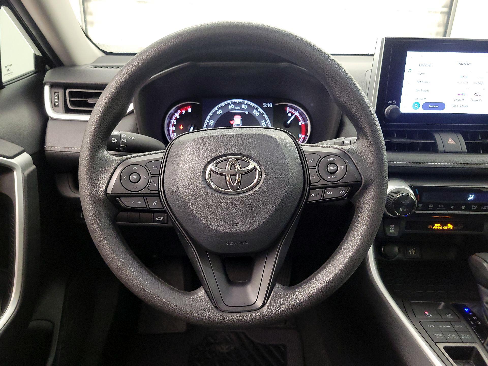 Thumbnail: 2024 Toyota RAV4 - 10