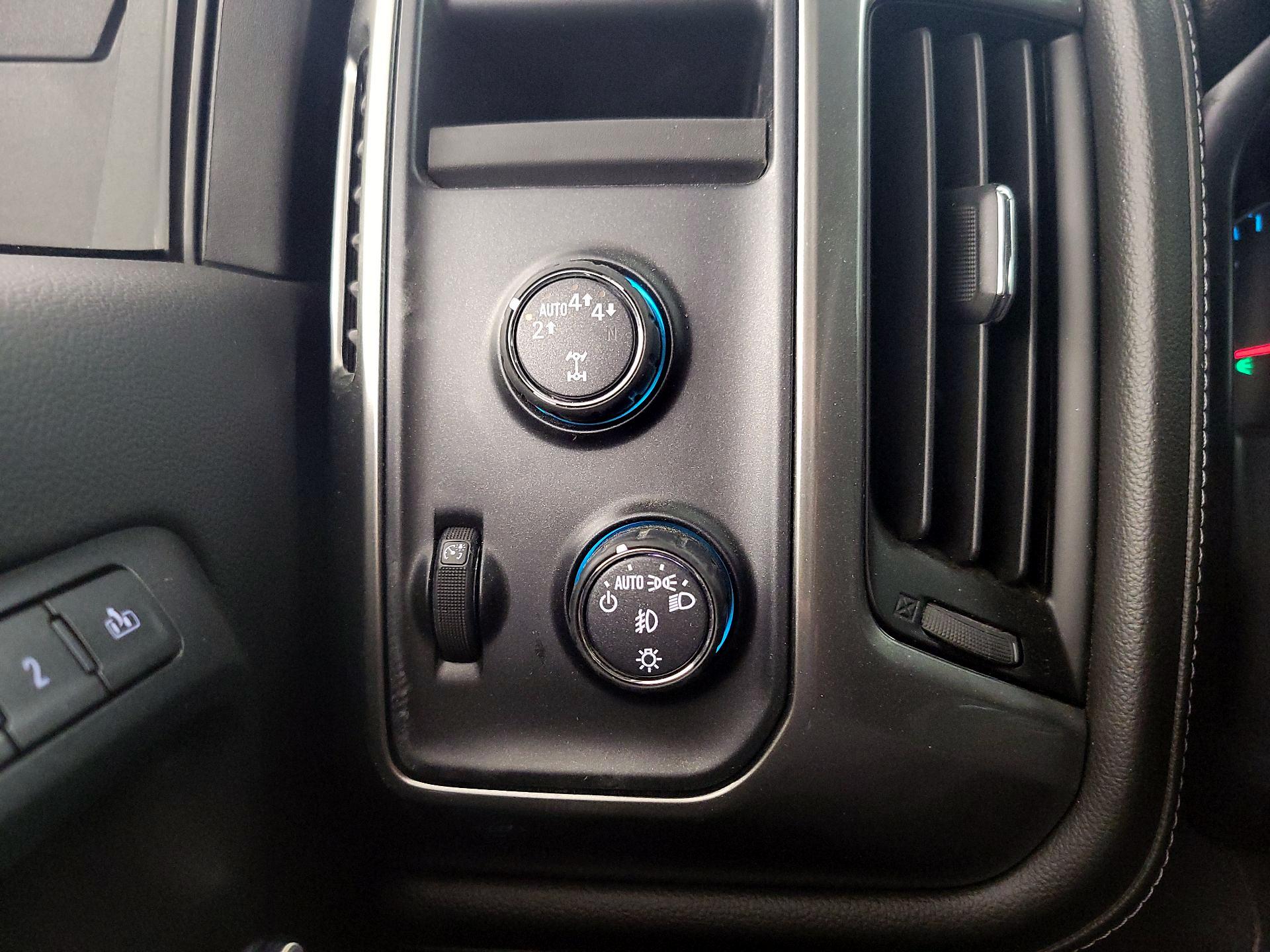 Thumbnail: 2018 Chevrolet Silverado 1500 - 13